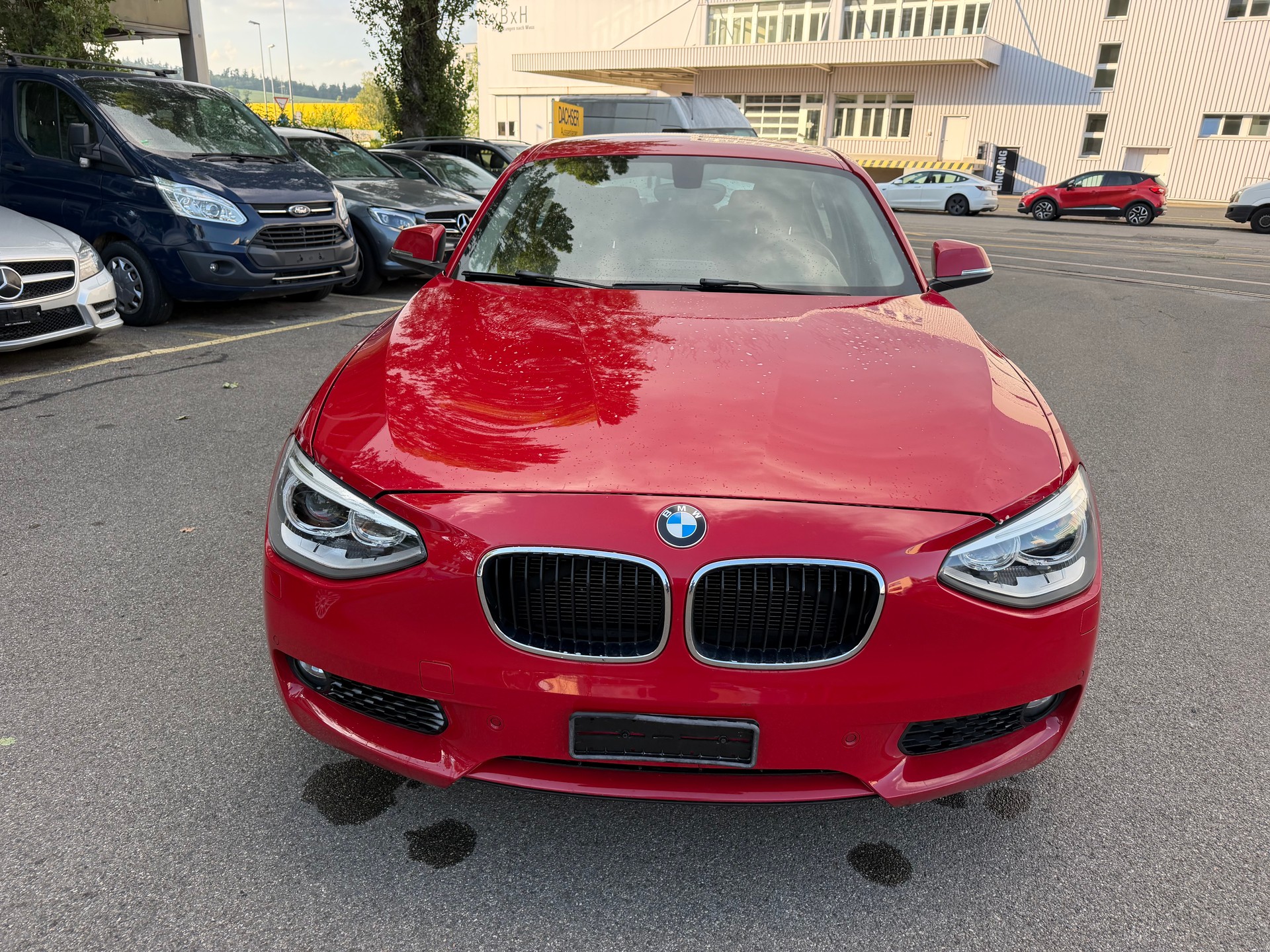 BMW 116i Urban Line Steptronic-image-1