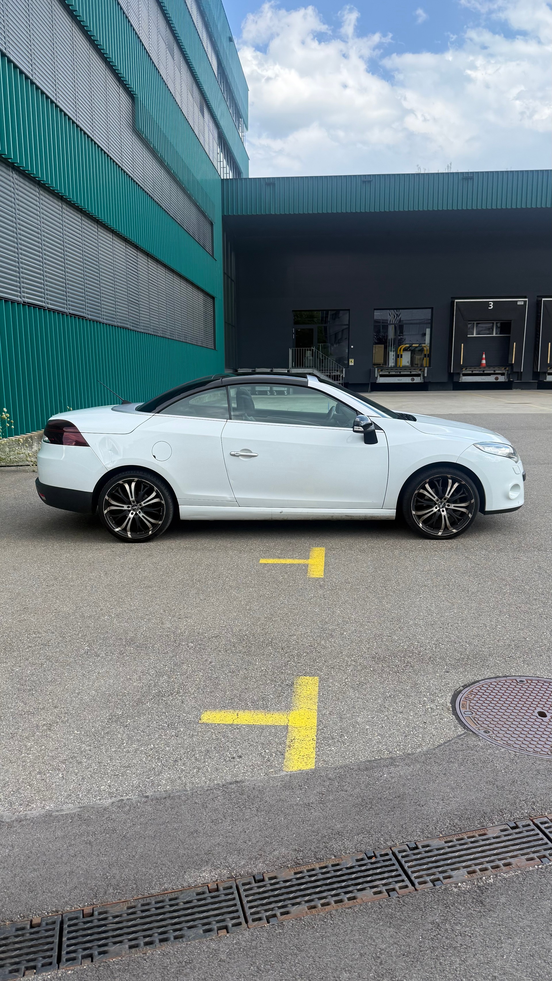 RENAULT Mégane CC 2.0 16V Dynamique CVT-image-5