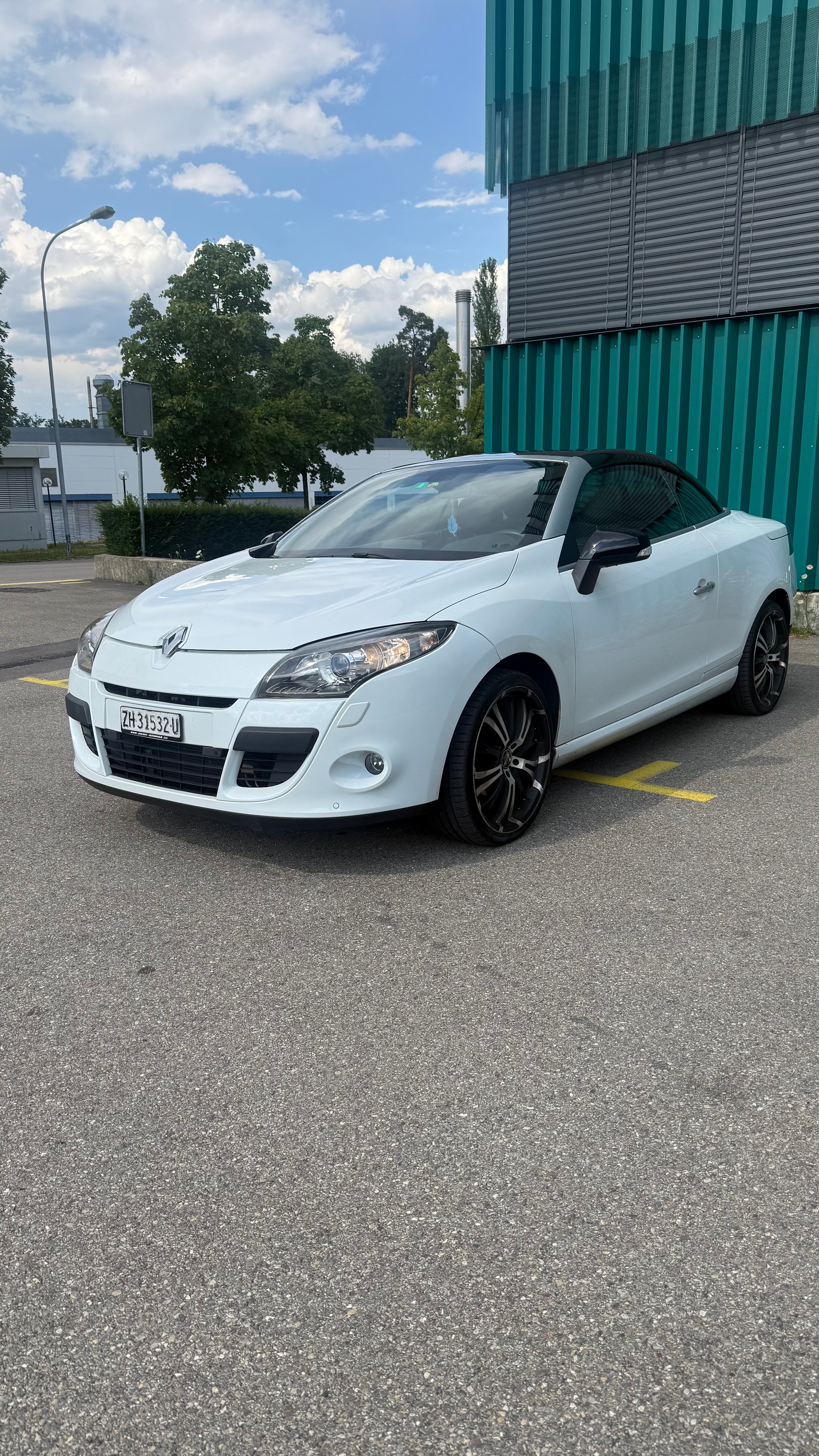 RENAULT Mégane CC 2.0 16V Dynamique CVT-image-0