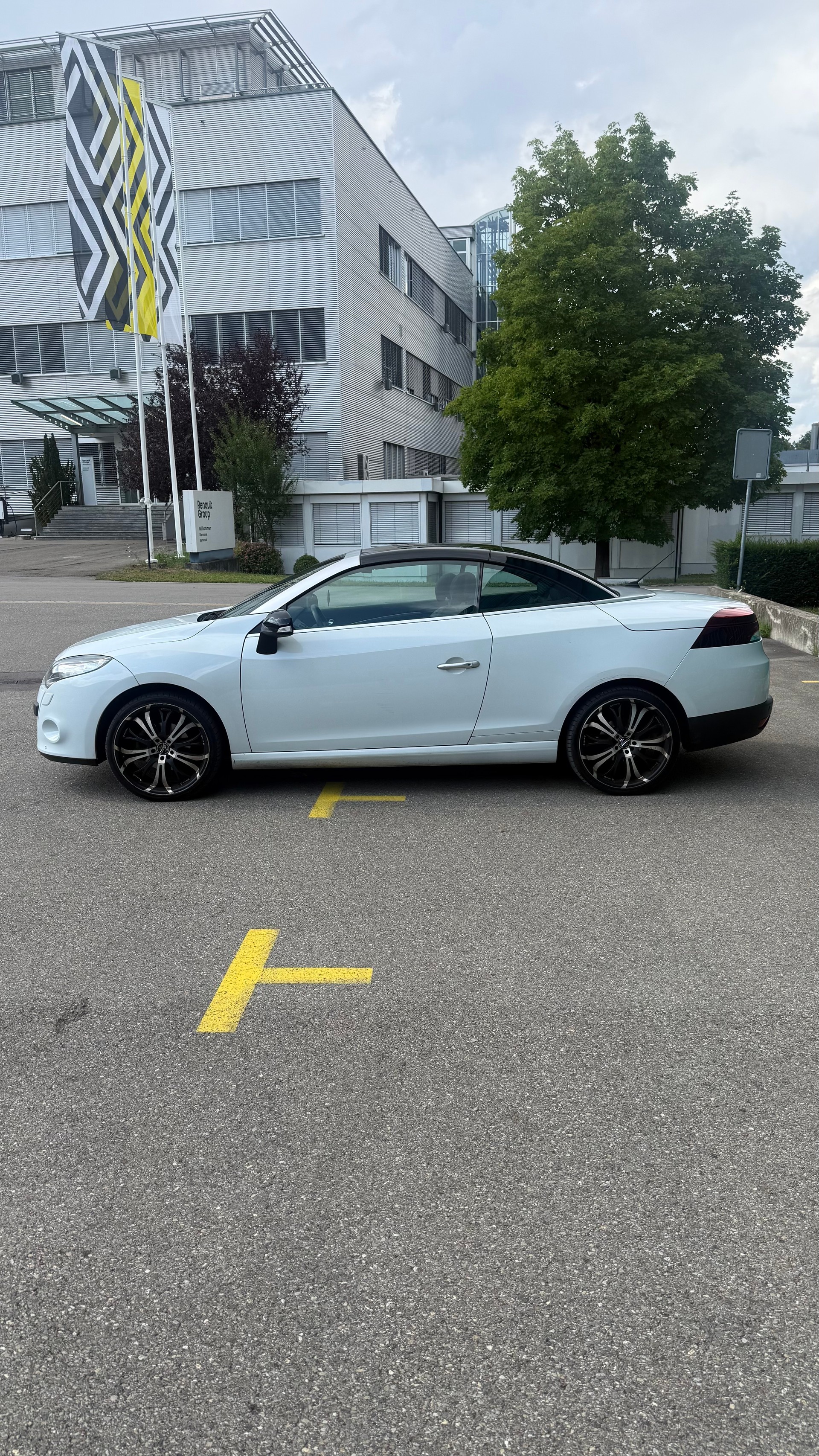 RENAULT Mégane CC 2.0 16V Dynamique CVT-image-1