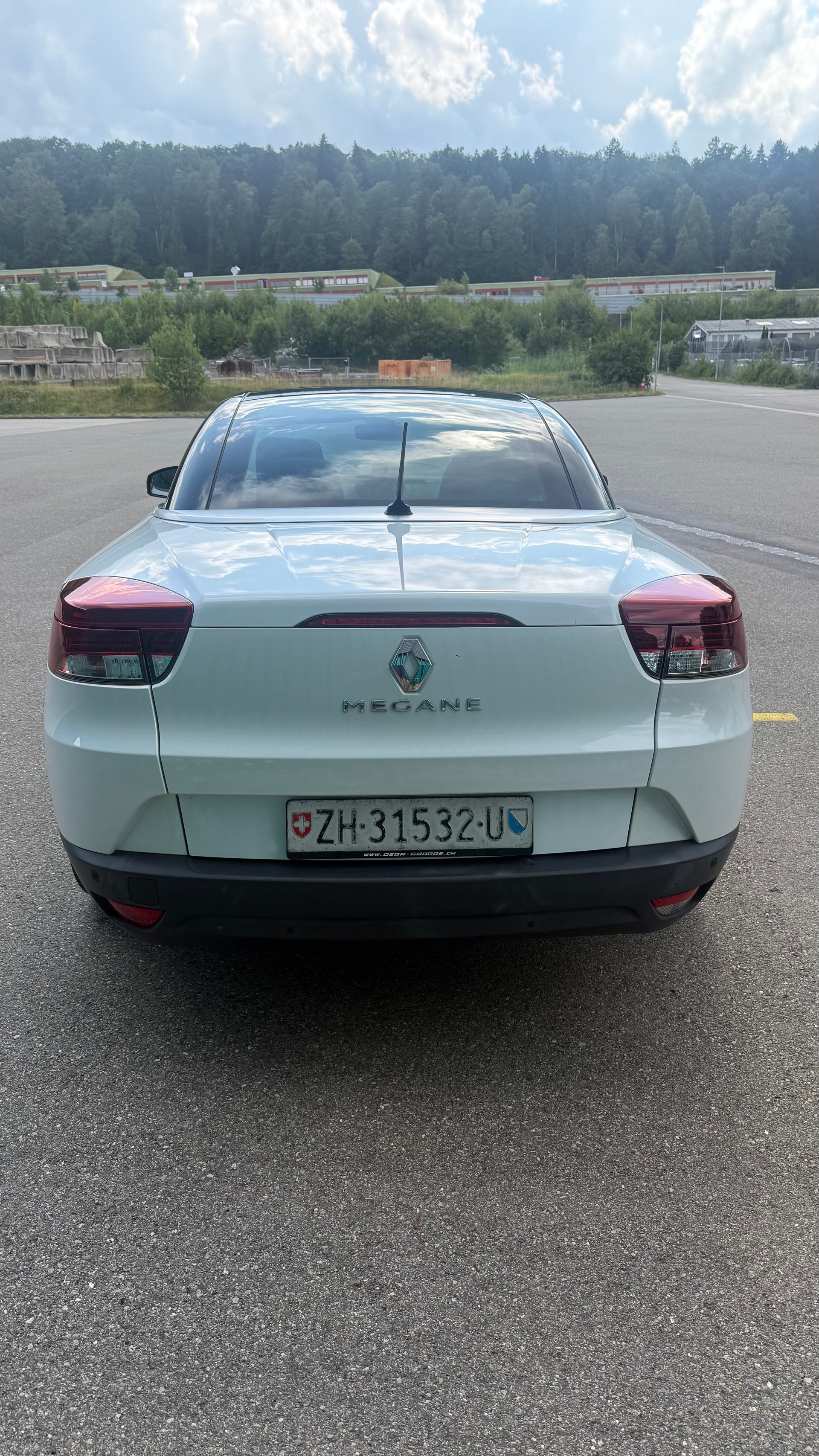 RENAULT Mégane CC 2.0 16V Dynamique CVT-image-3
