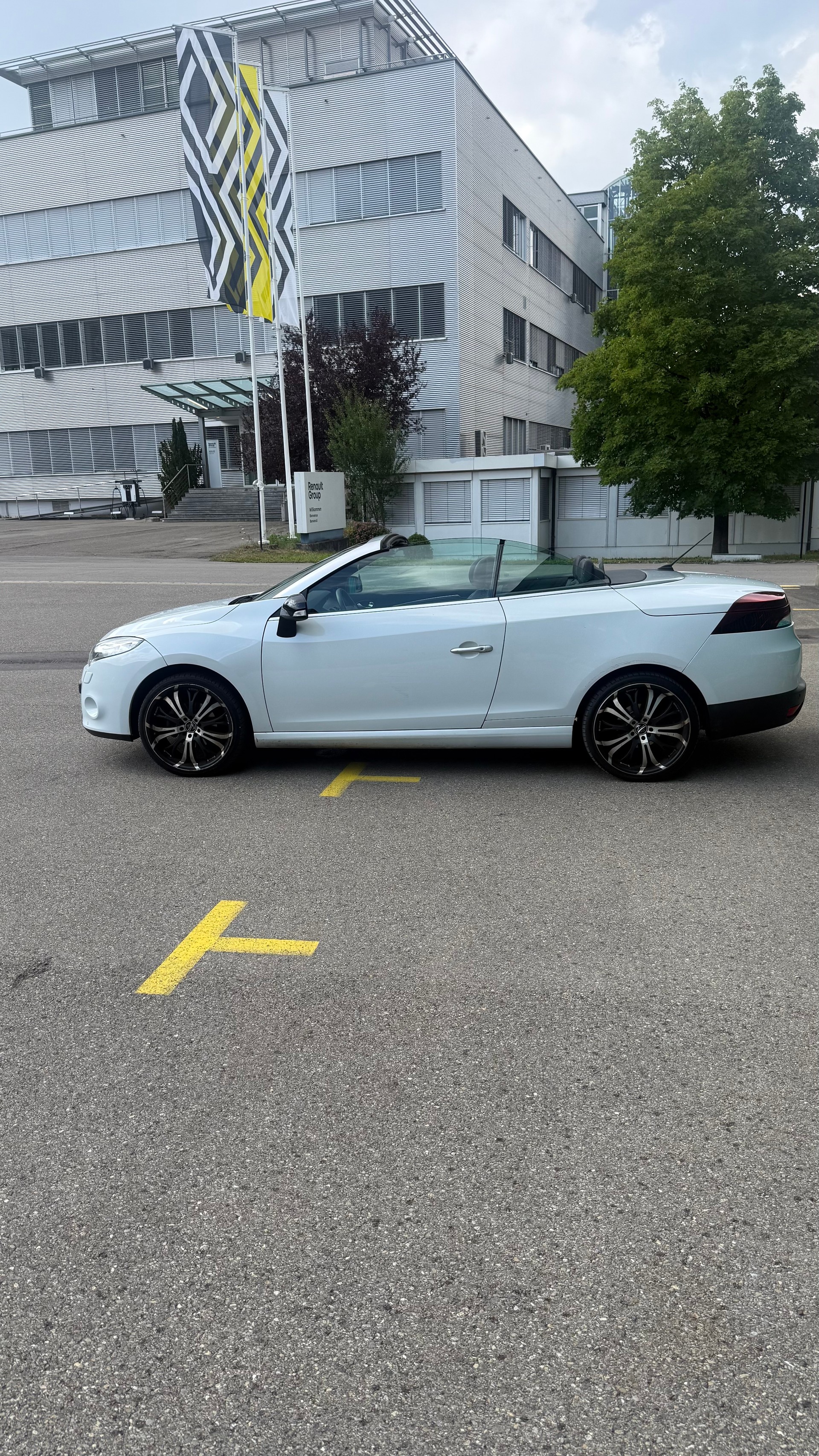 RENAULT Mégane CC 2.0 16V Dynamique CVT-image-9