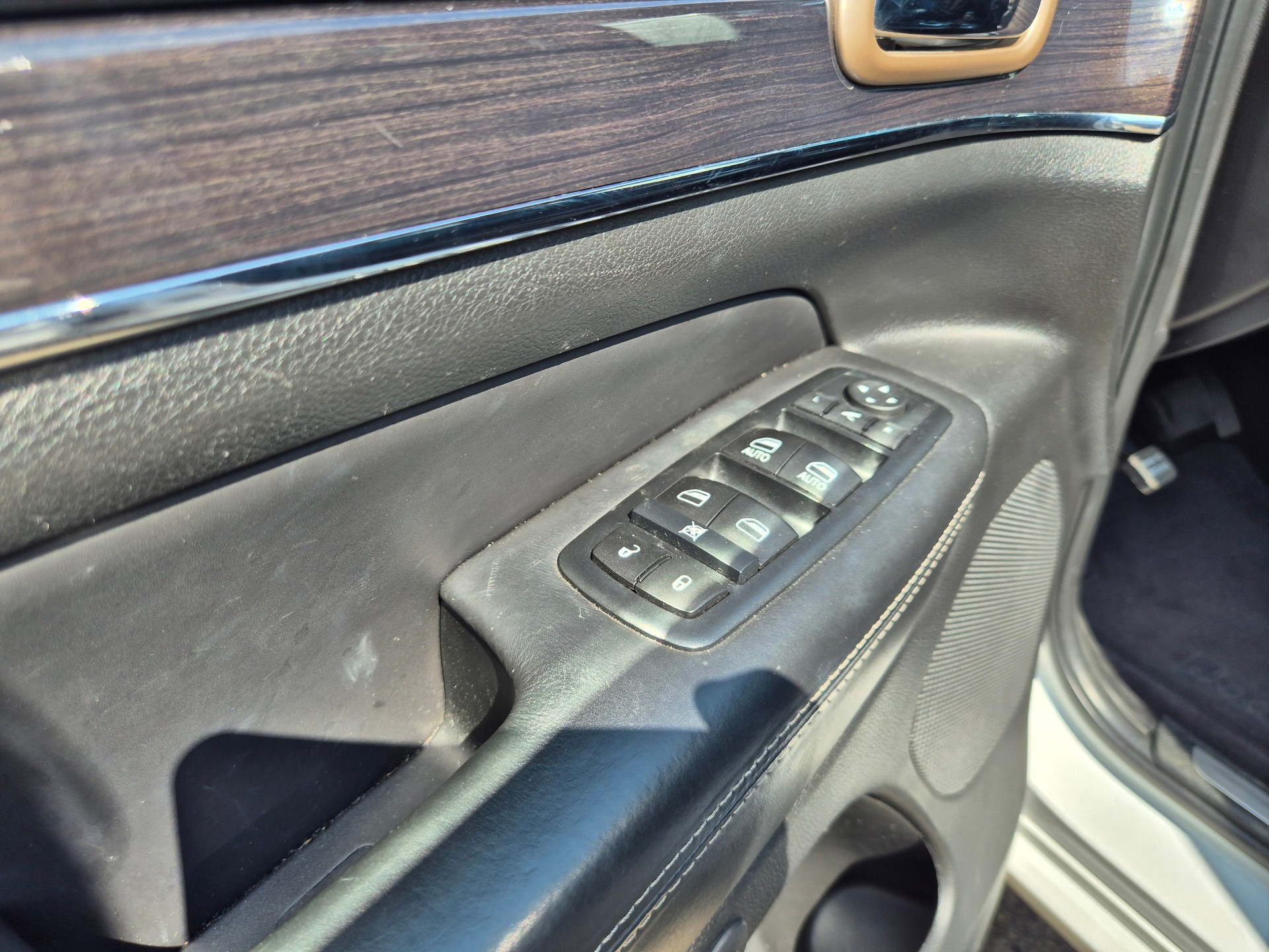 JEEP Grand Cherokee 3.0 CRD Limited Automatic-image-15