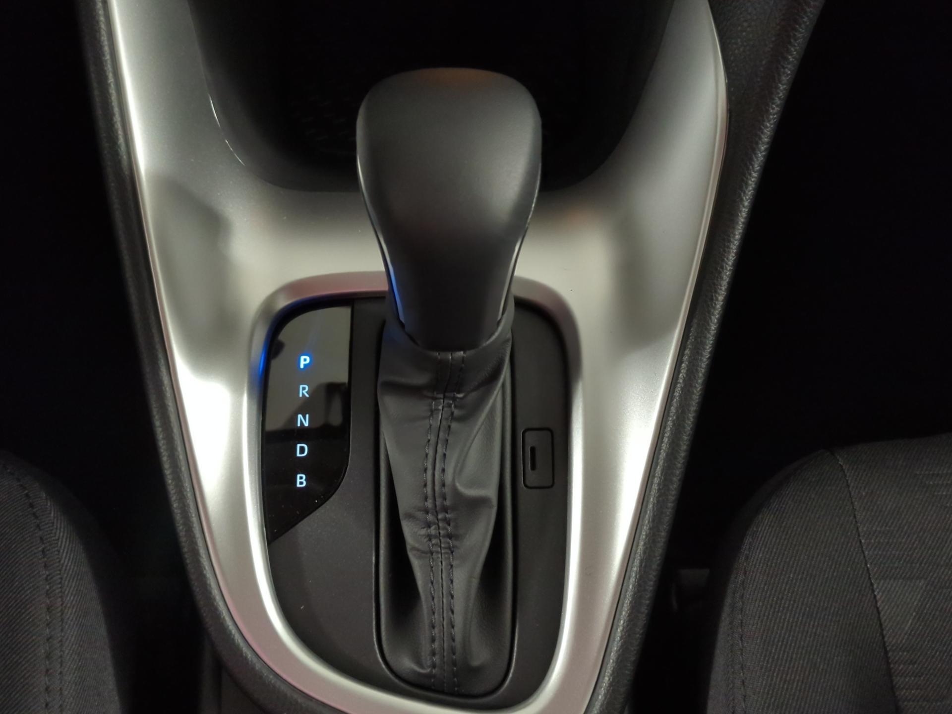 TOYOTA Yaris 1.5 Comfort e-CVT-image-23