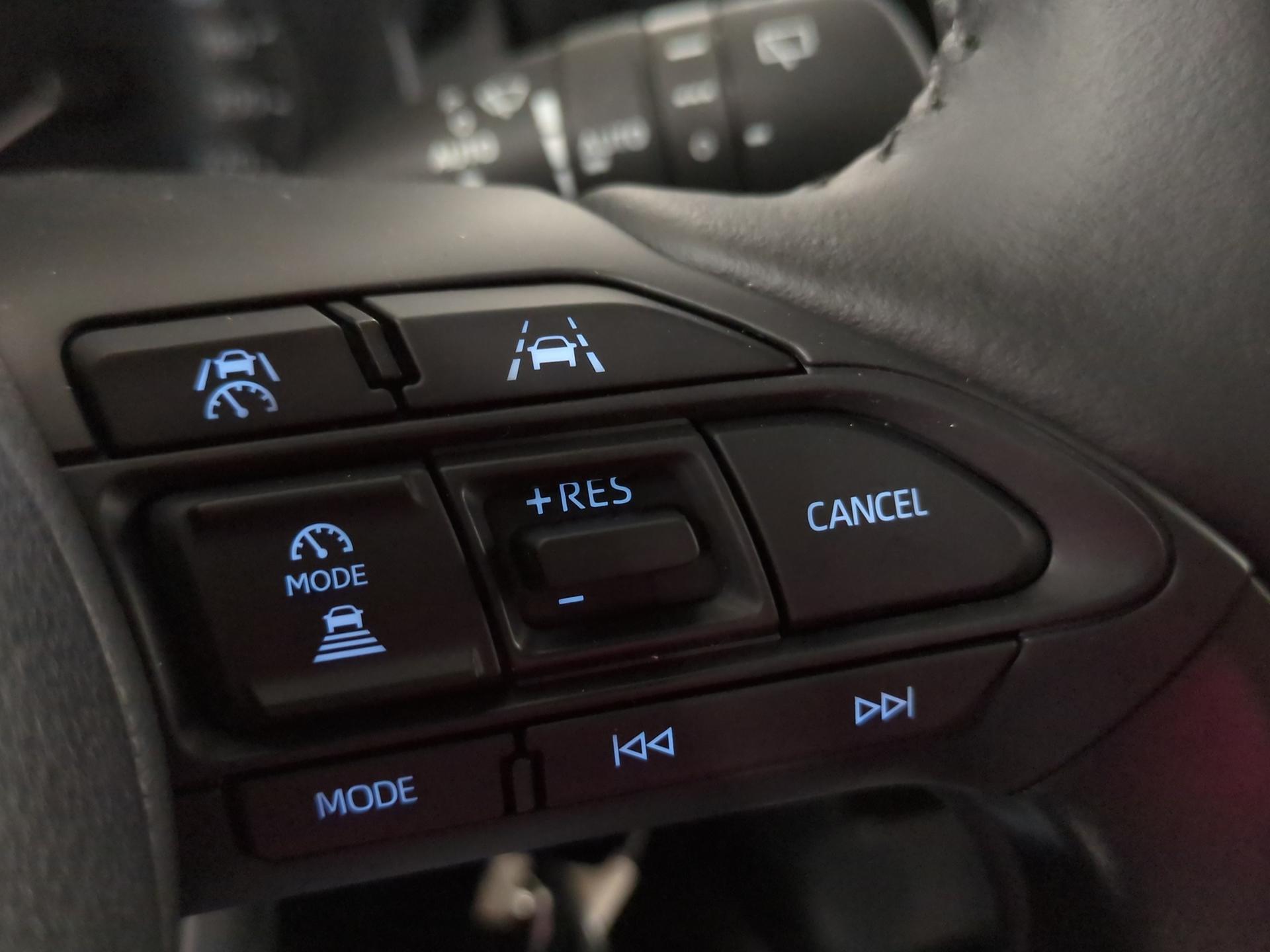 TOYOTA Yaris 1.5 Comfort e-CVT-image-20