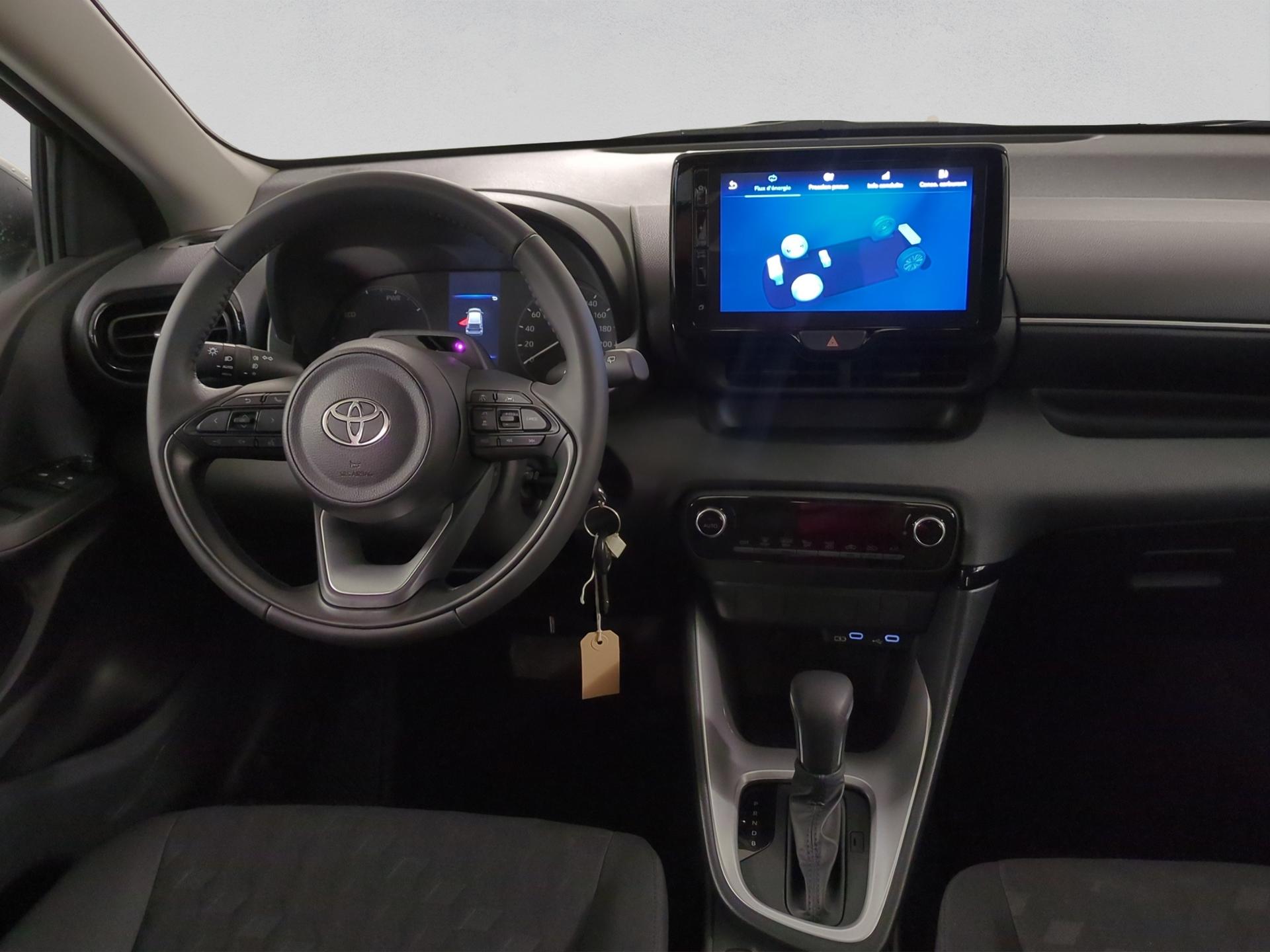 TOYOTA Yaris 1.5 Comfort e-CVT-image-13