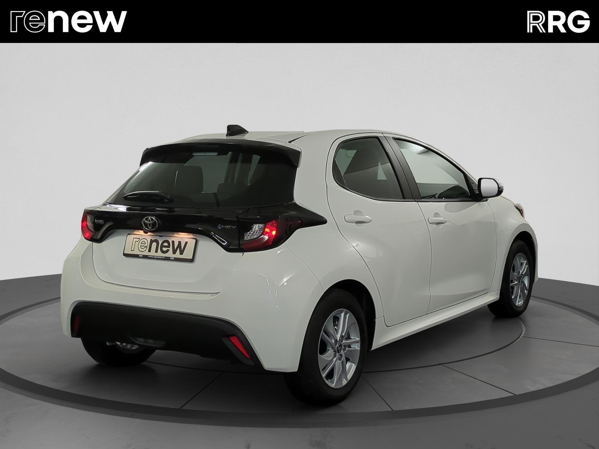 TOYOTA Yaris 1.5 Comfort e-CVT-image-2