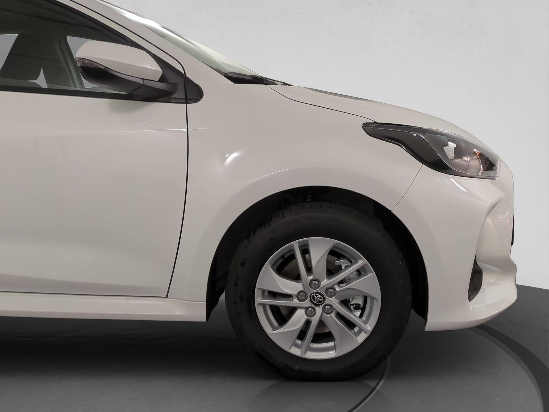 TOYOTA Yaris 1.5 Comfort e-CVT-image-17