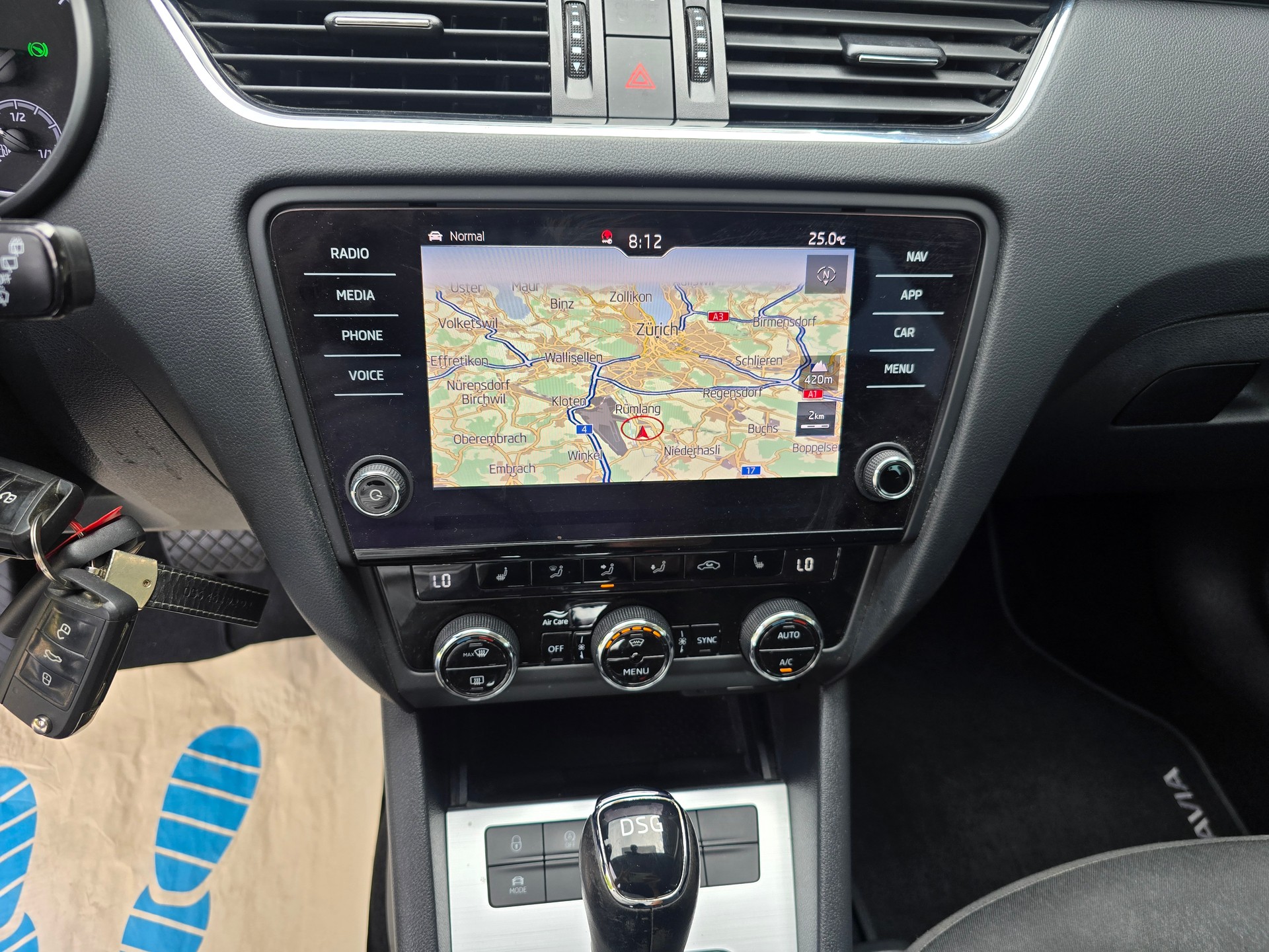 SKODA Octavia Combi 2.0 TDI Style DSG-image-18