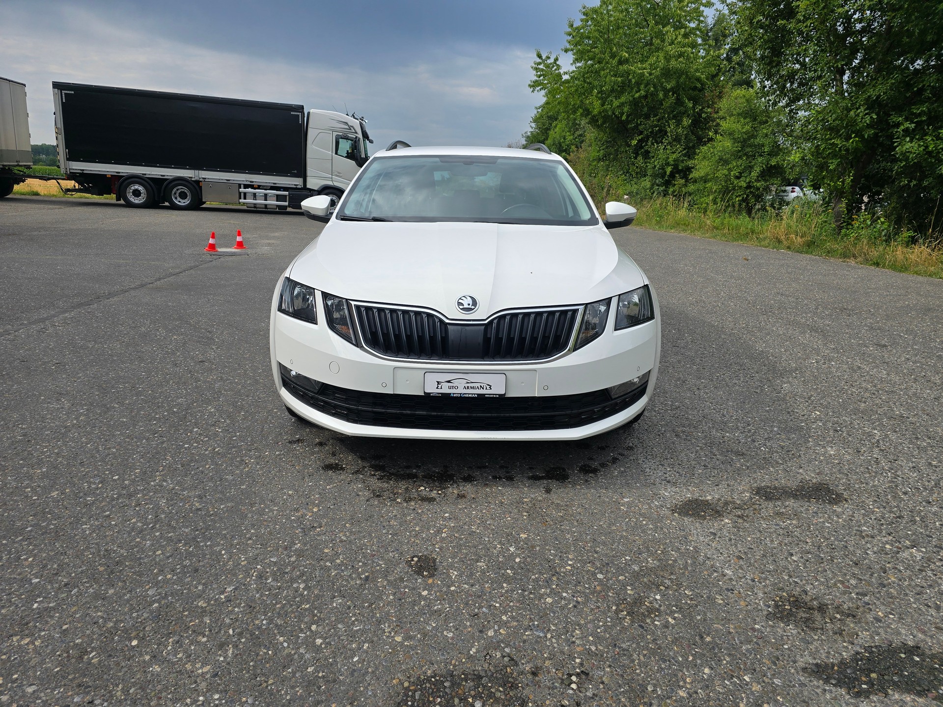 SKODA Octavia Combi 2.0 TDI Style DSG-image-0