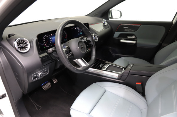 Image MERCEDES-BENZ GLA-200 GLA 200 7G-DCT