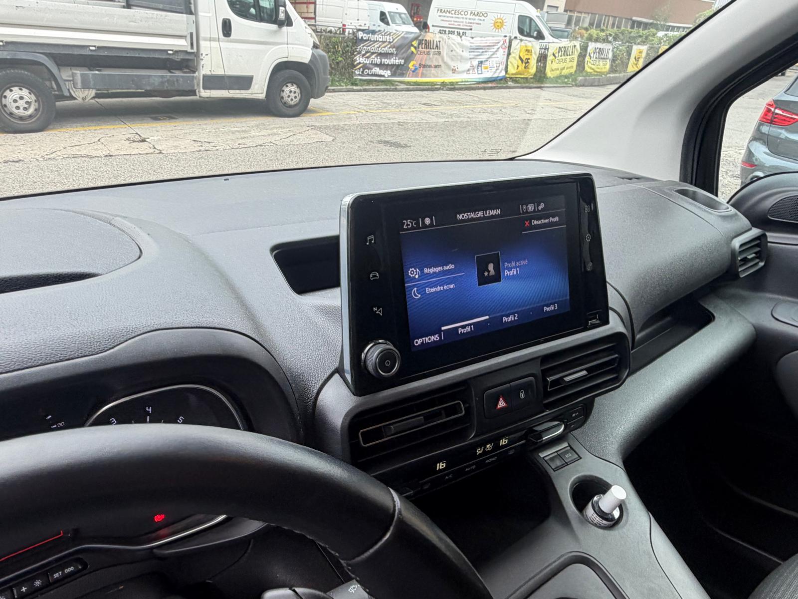 TOYOTA Proace City Verso 1.2 Trend Medium Automatik-image-7