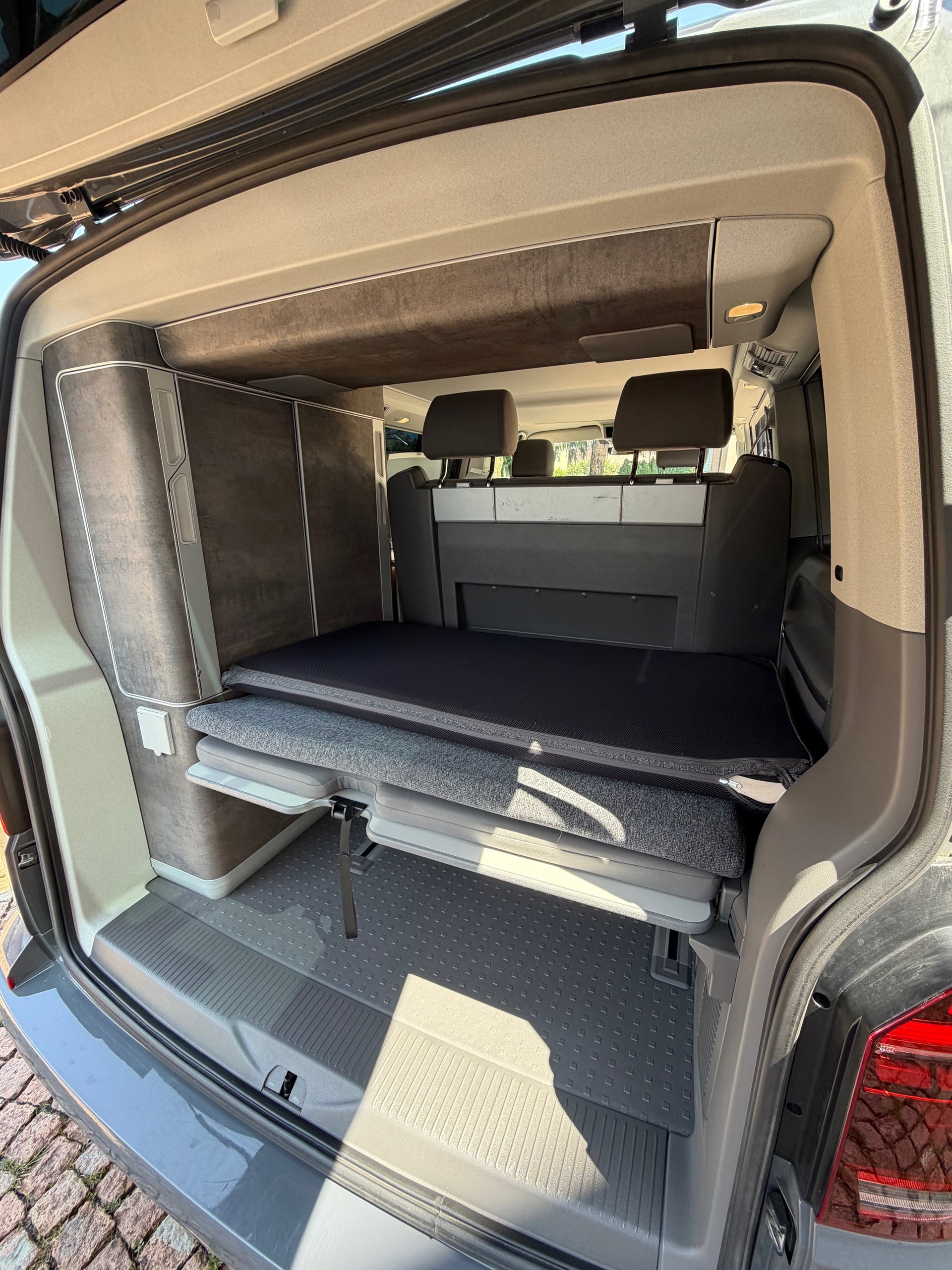 VW T6.1 California 2.0 TDI Ocean Edition Liberty DSG-image-10