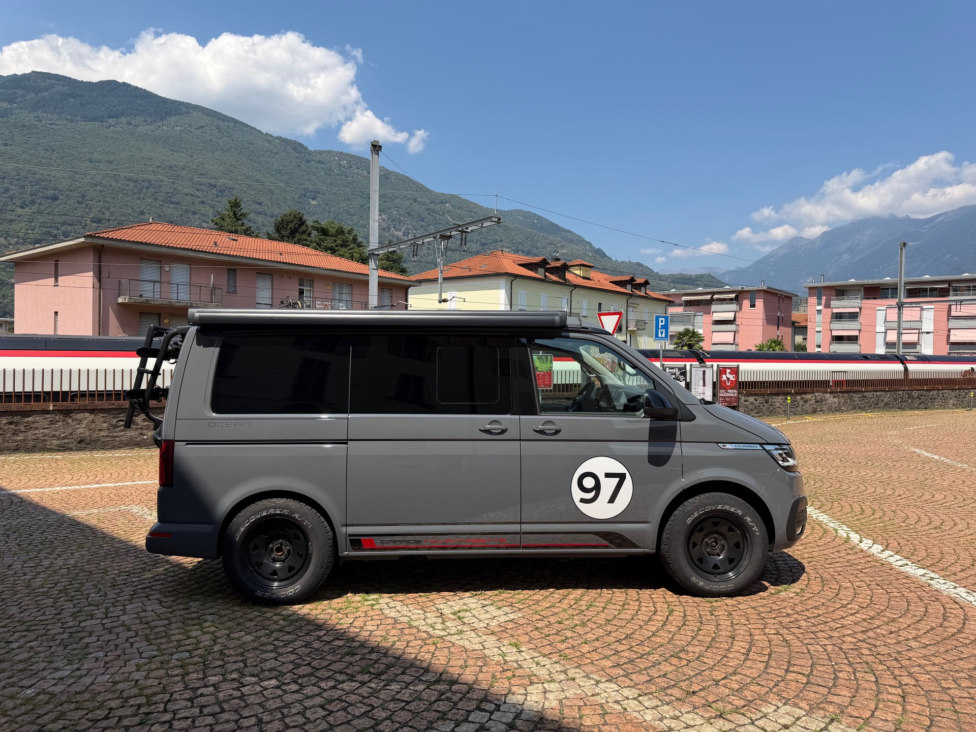 VW T6.1 California 2.0 TDI Ocean Edition Liberty DSG-image-2
