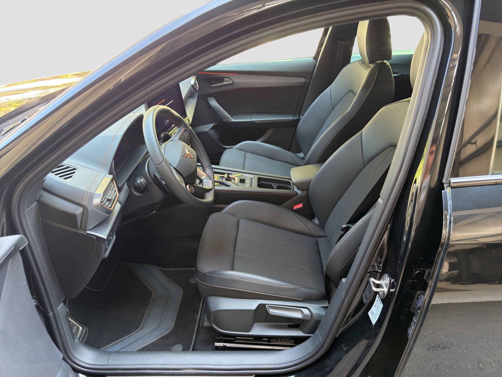 CUPRA Formentor 1.5 e-HYBRID pHEV DSG-image-5