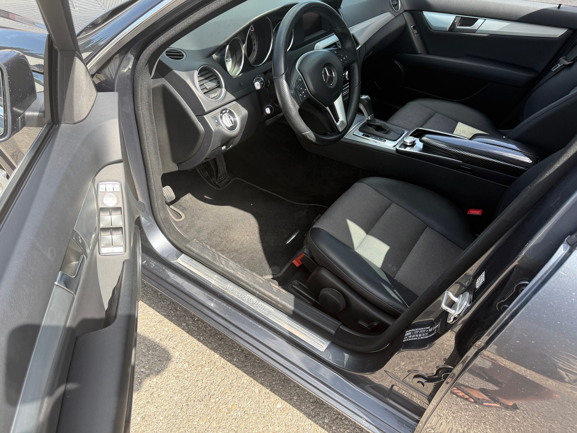 MERCEDES-BENZ C 180 Elégance 7G-Tronic-image-8