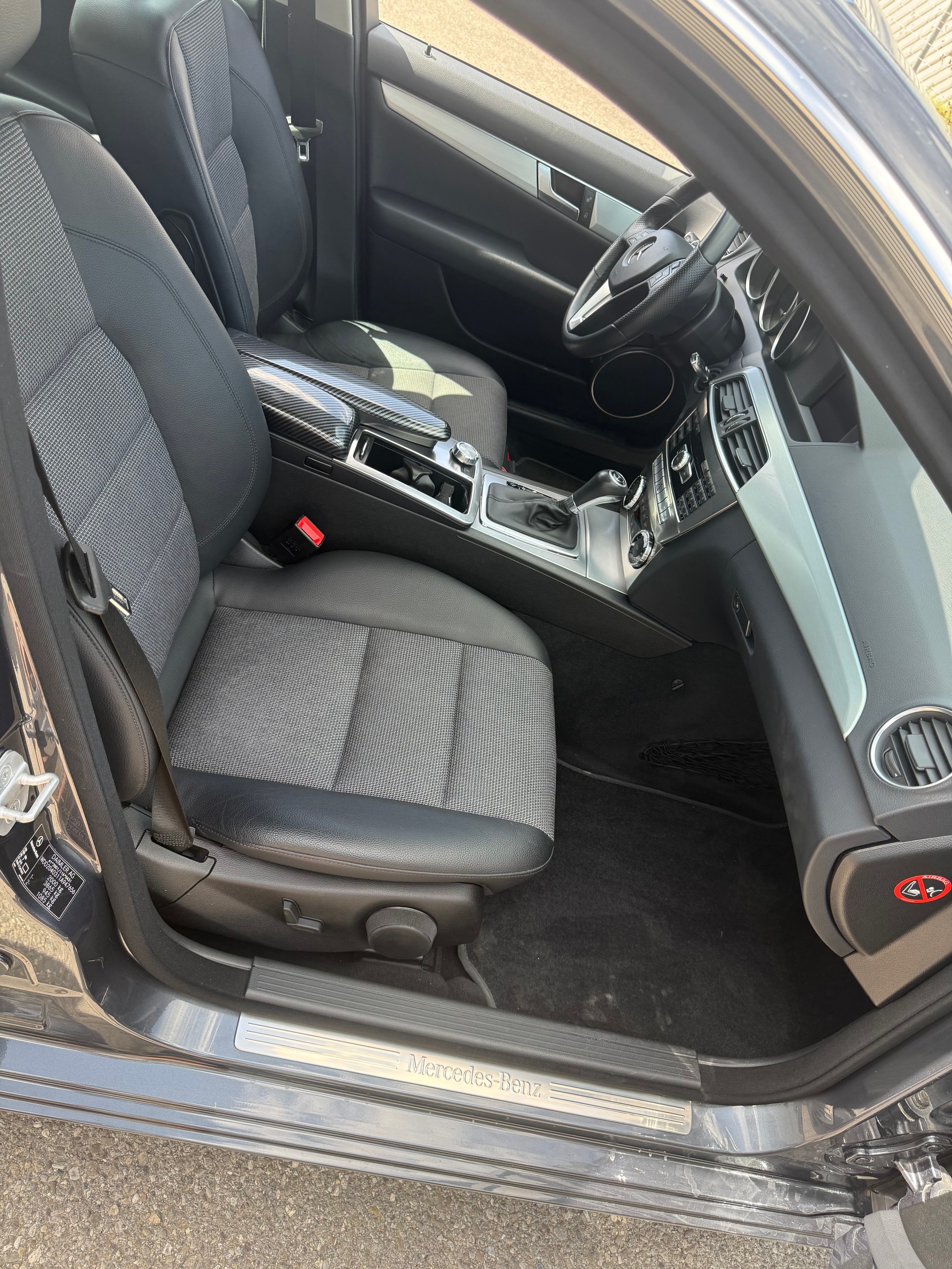 MERCEDES-BENZ C 180 Elégance 7G-Tronic-image-7