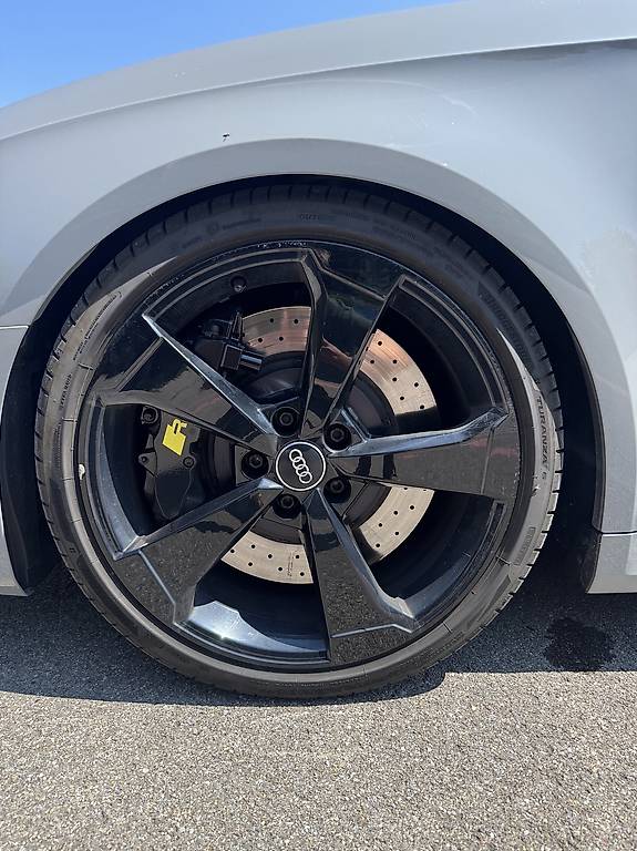 AUDI RS3-image-3