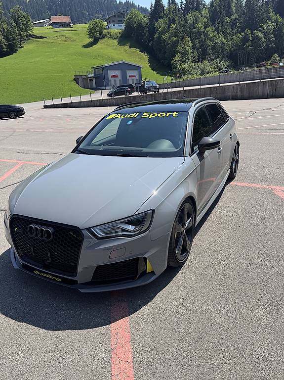 AUDI RS3-image-0