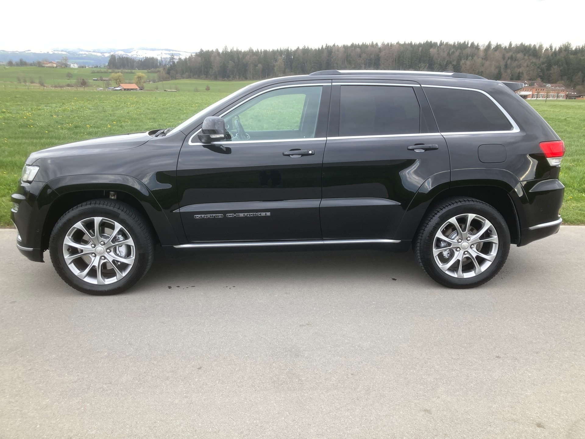 JEEP Grand Cherokee 3.0 CRD Summit Automatic-image-4