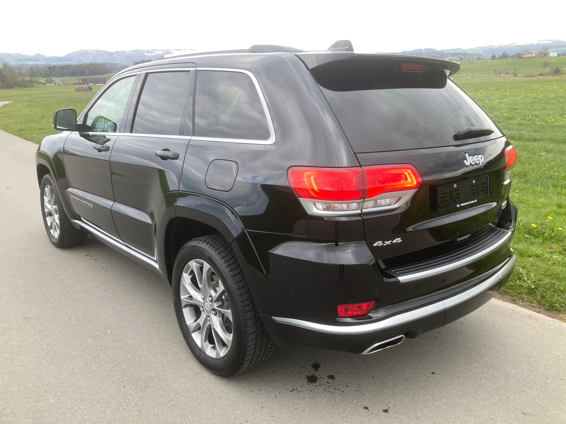JEEP Grand Cherokee 3.0 CRD Summit Automatic-image-3