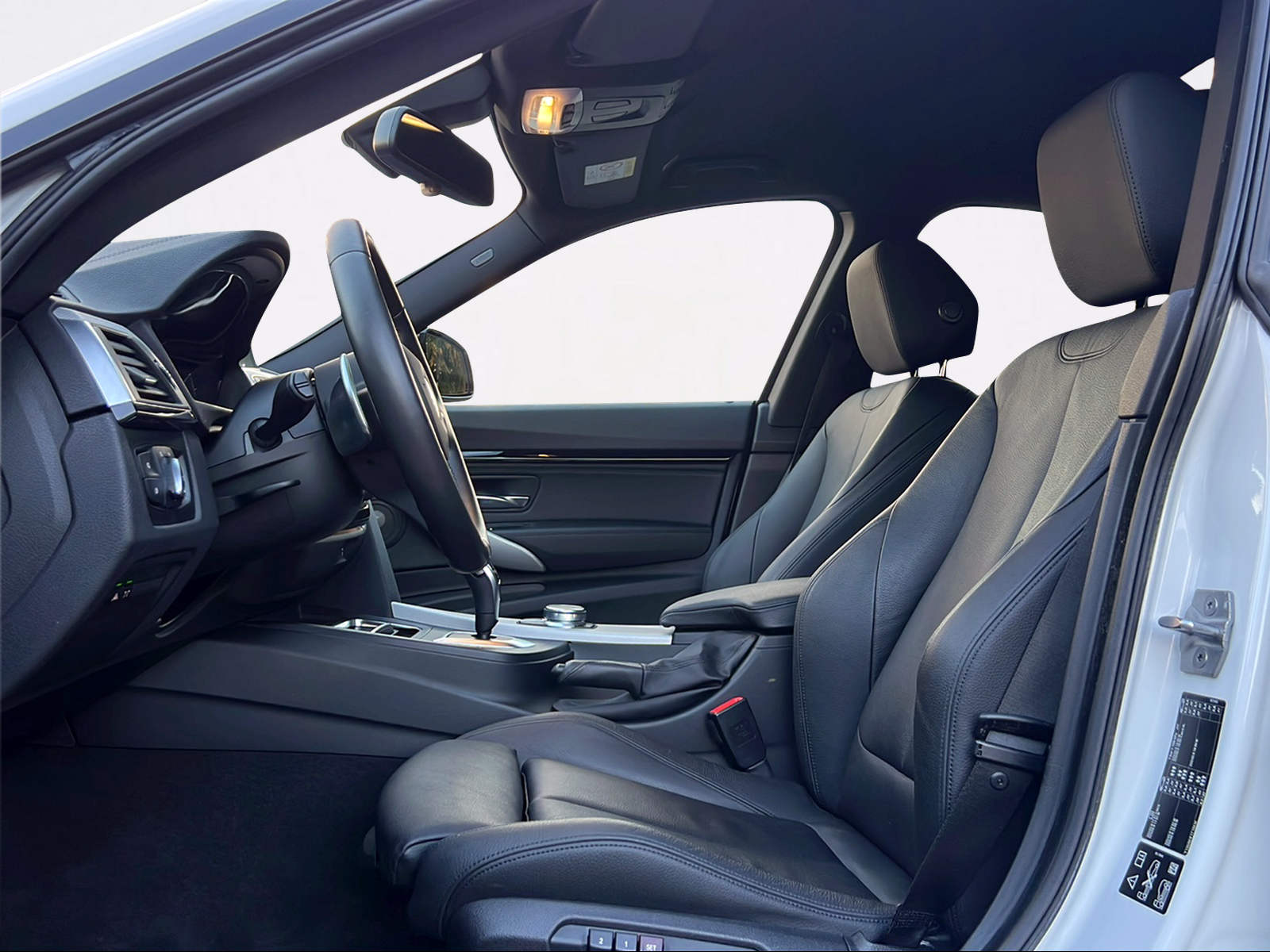 BMW 330i GT xDrive M Sport Steptronic-image-4