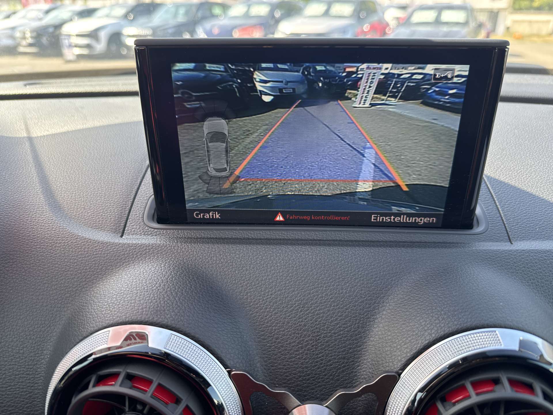 AUDI RS3 2.5 TSi quattro 367PS S-Tronic Automat-image-9