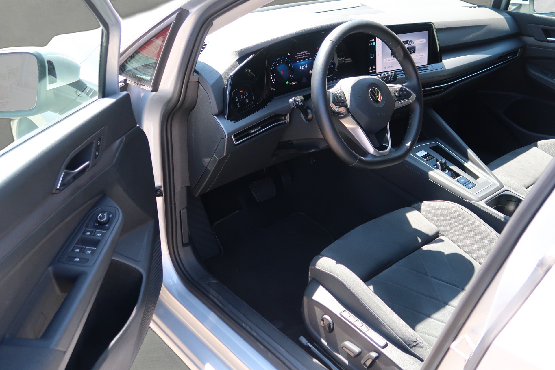 VW Golf 2.0 TSI Style DSG 4 Motion-image-8