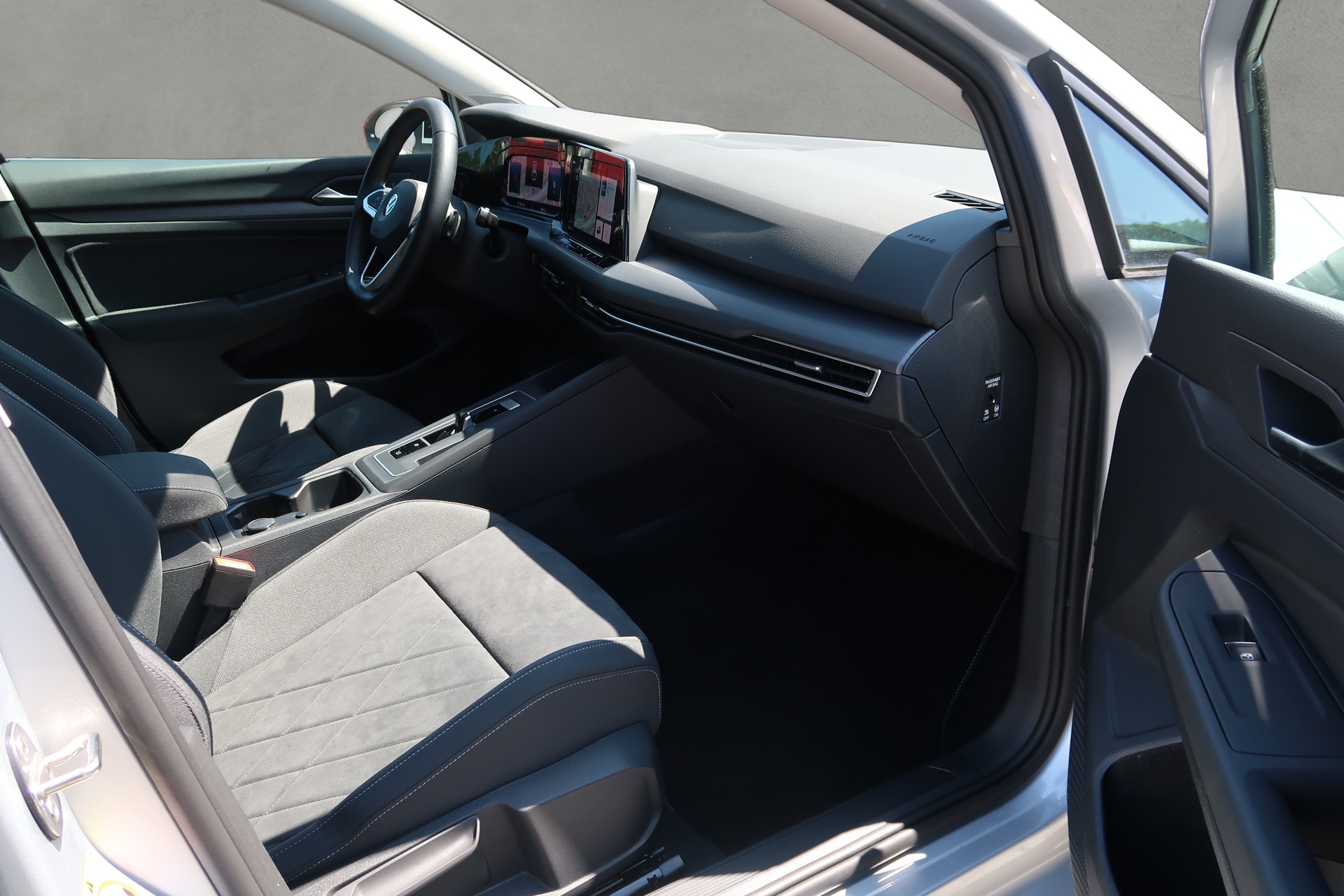 VW Golf 2.0 TSI Style DSG 4 Motion-image-23