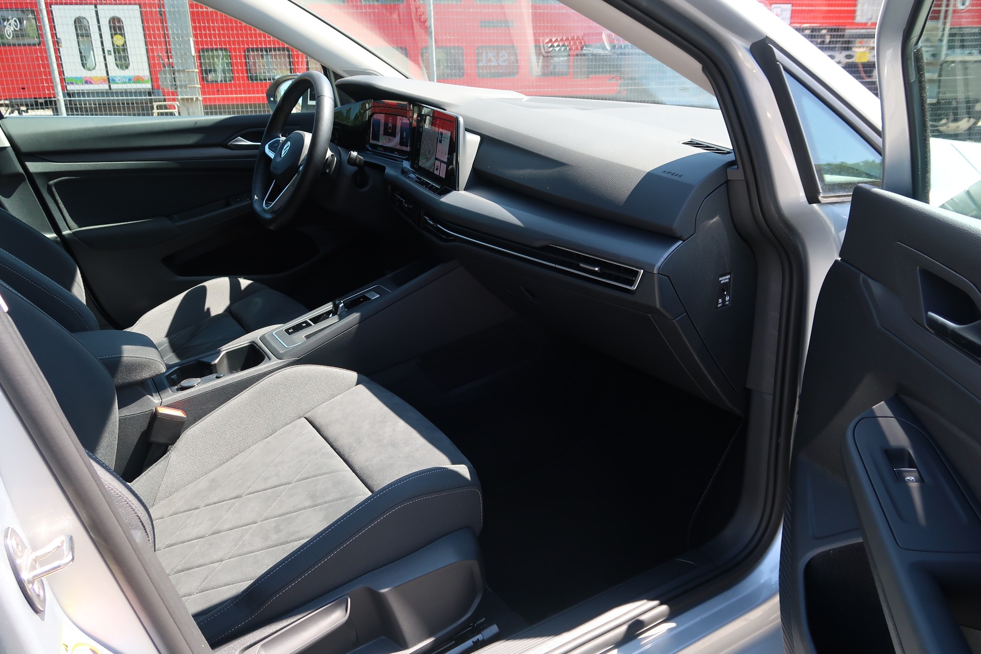 VW Golf 2.0 TSI Style DSG 4 Motion-image-23