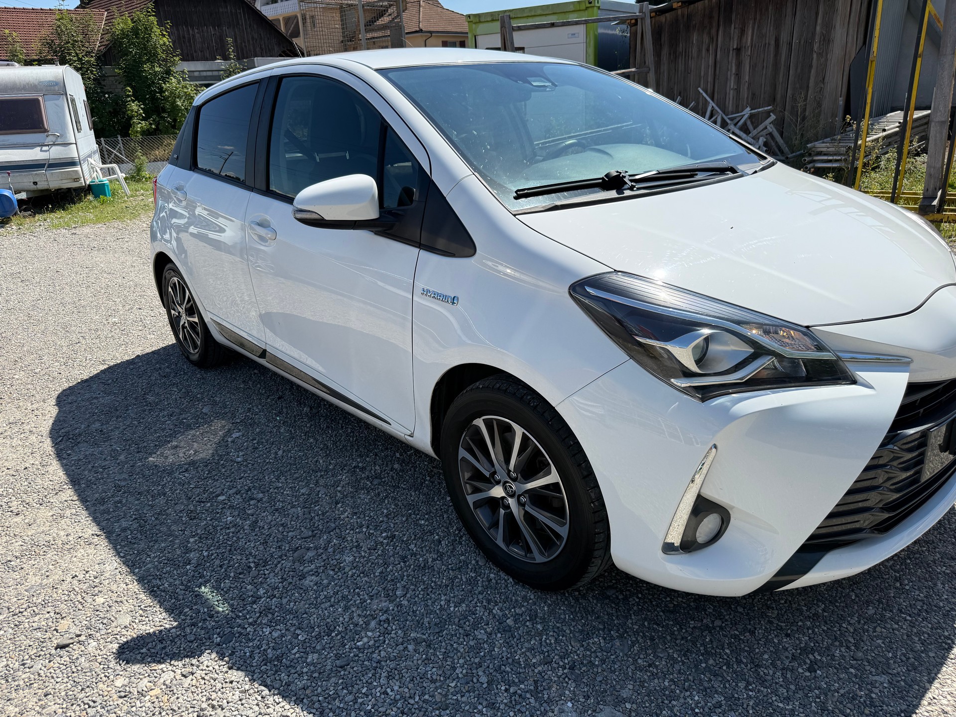 TOYOTA YARIS-image-3