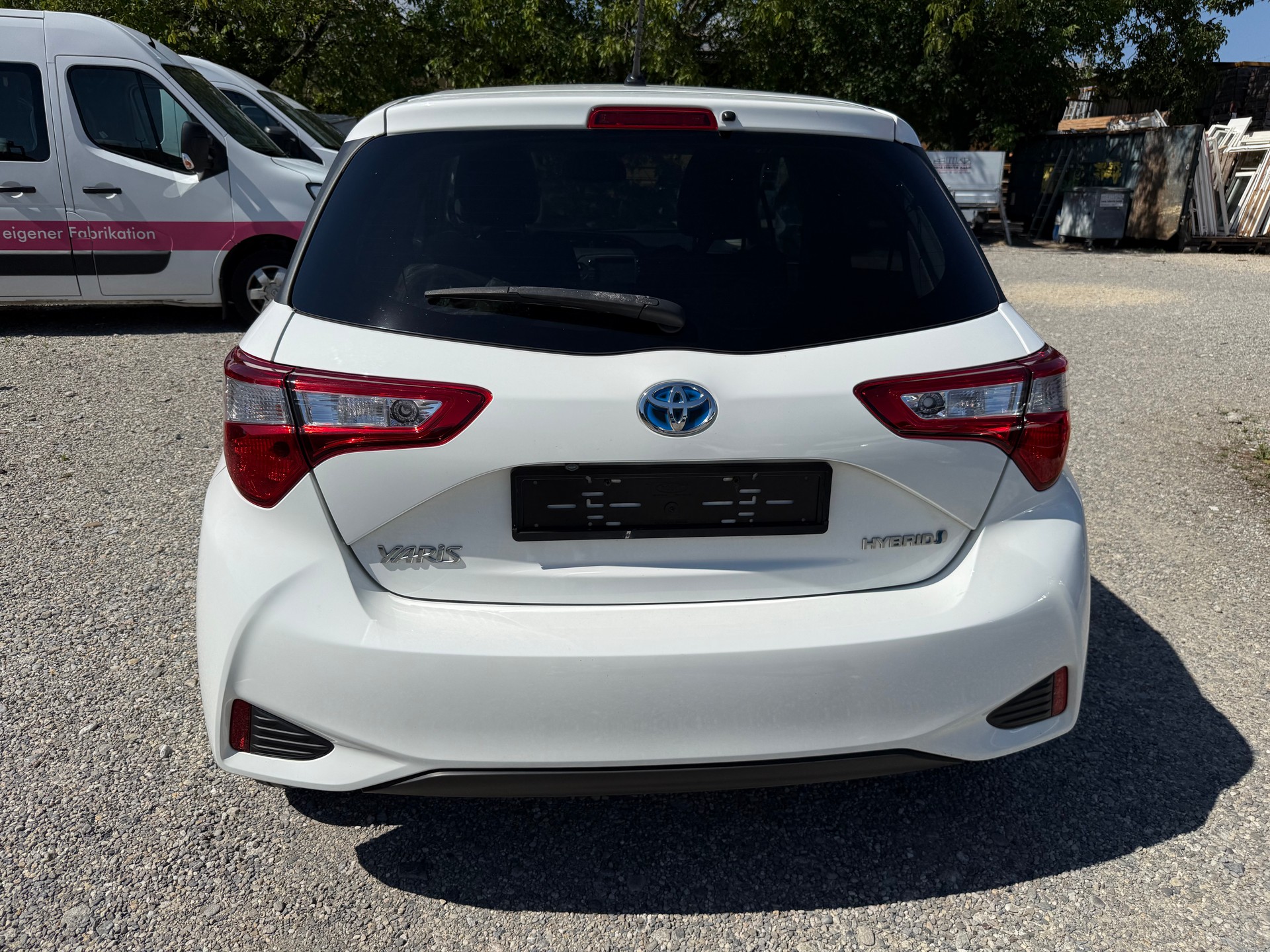 TOYOTA YARIS-image-4