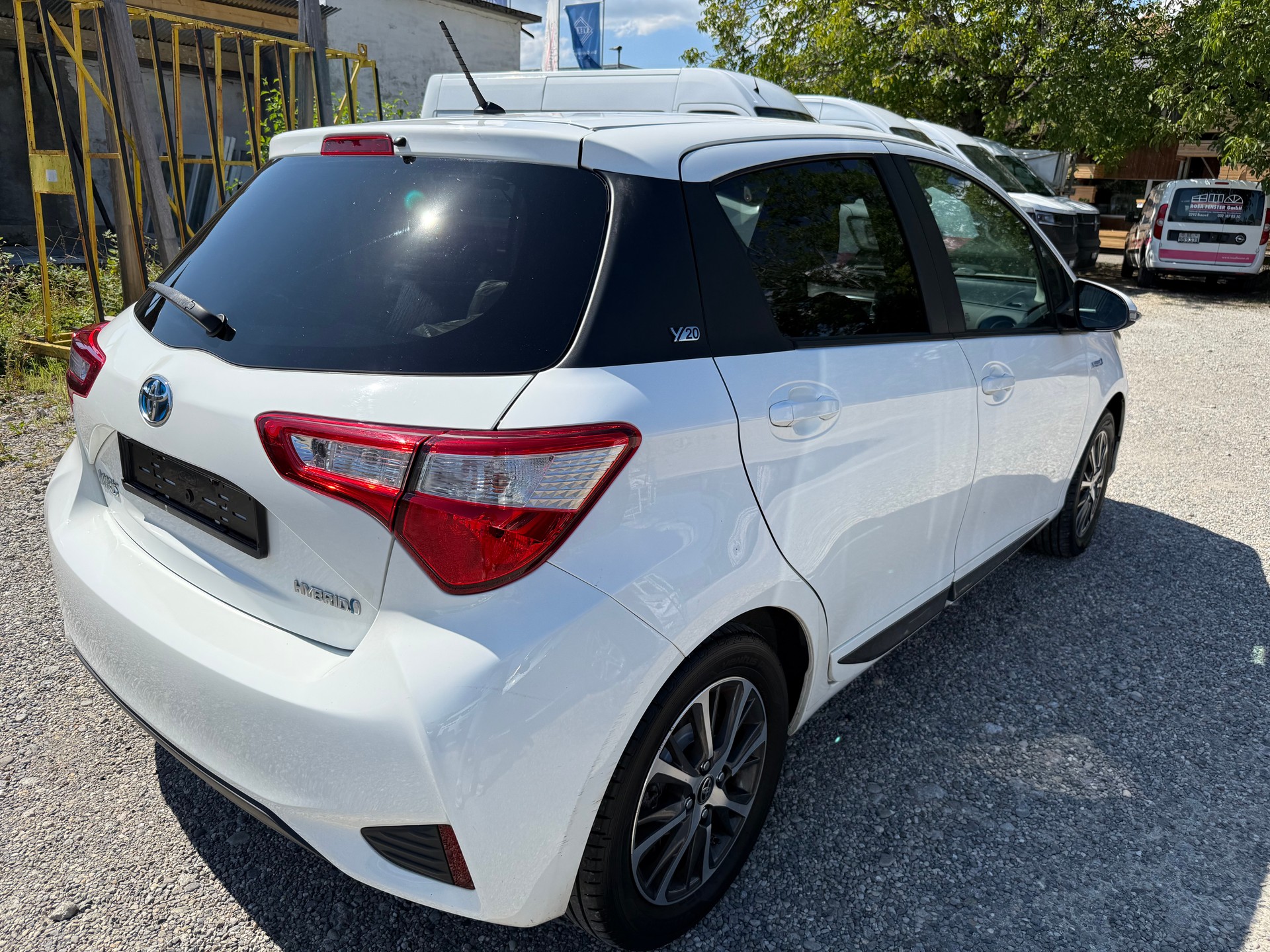 TOYOTA YARIS-image-5