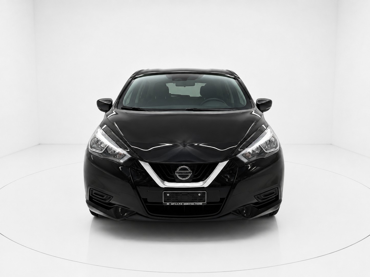 NISSAN Micra 1.0 visia-image-2