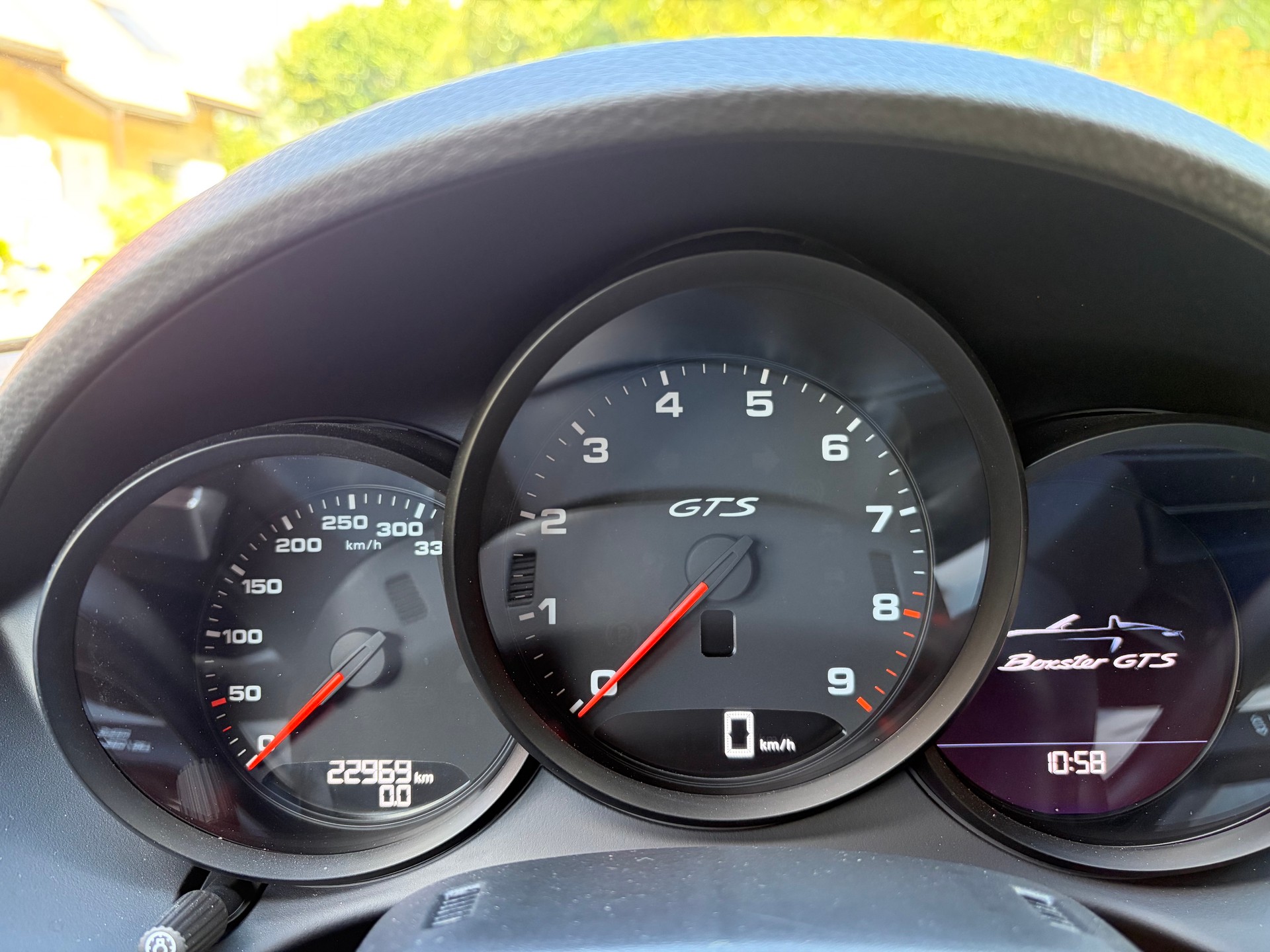 PORSCHE Boxster 4.0 GTS manuelle-image-11