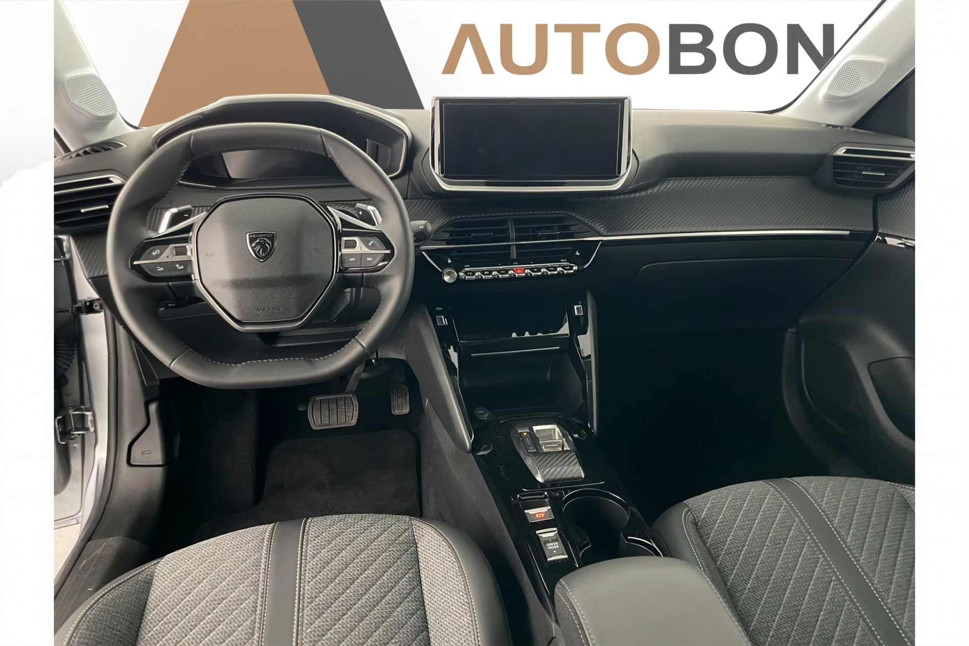 PEUGEOT 208 1.2 Hybrid Allure-image-9
