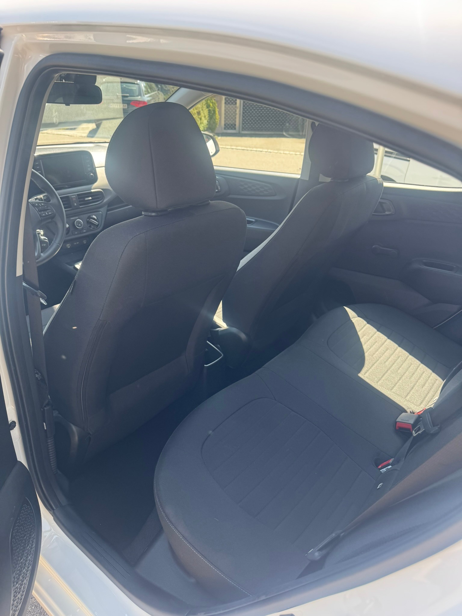 HYUNDAI i10 1.0 Origo Aut.-image-9