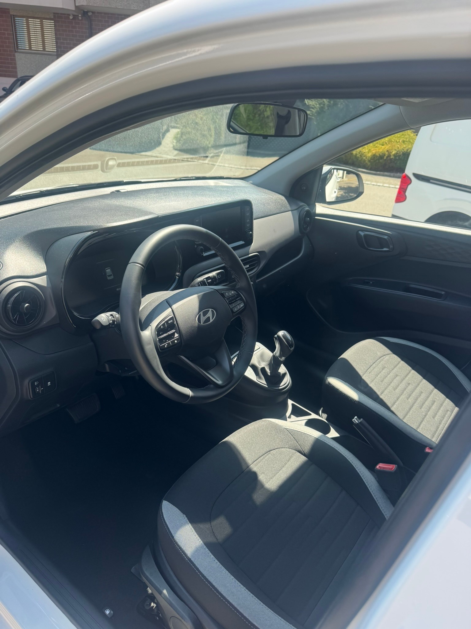 HYUNDAI i10 1.0 Origo Aut.-image-8