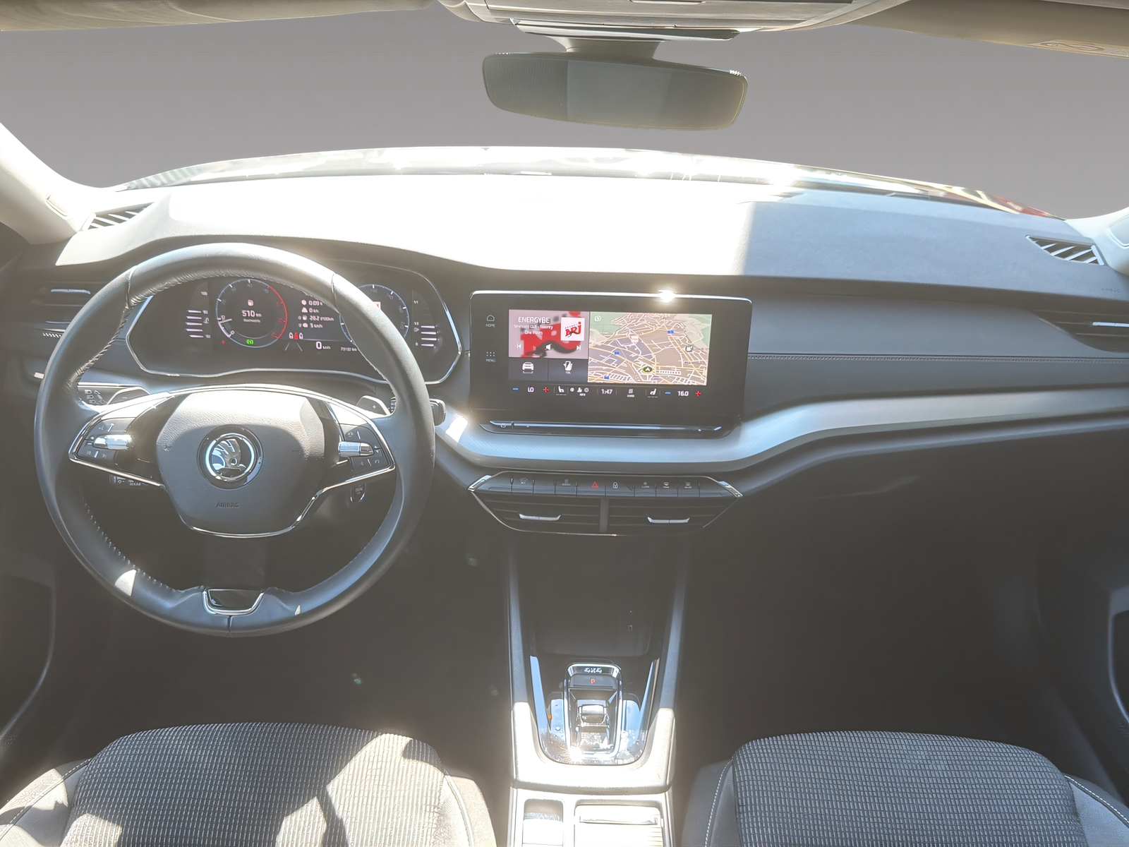 SKODA Octavia Combi 2.0 TDI Ambition 4x4 DSG-image-7