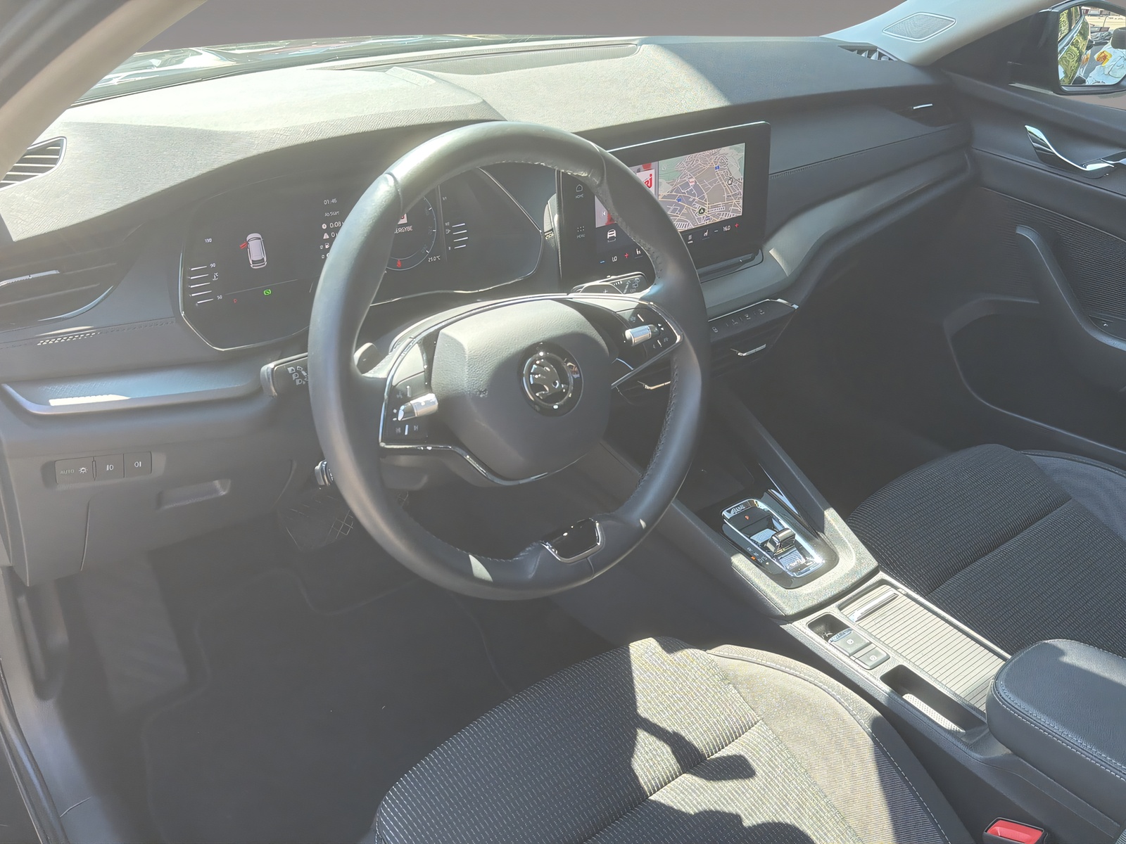SKODA Octavia Combi 2.0 TDI Ambition 4x4 DSG-image-6