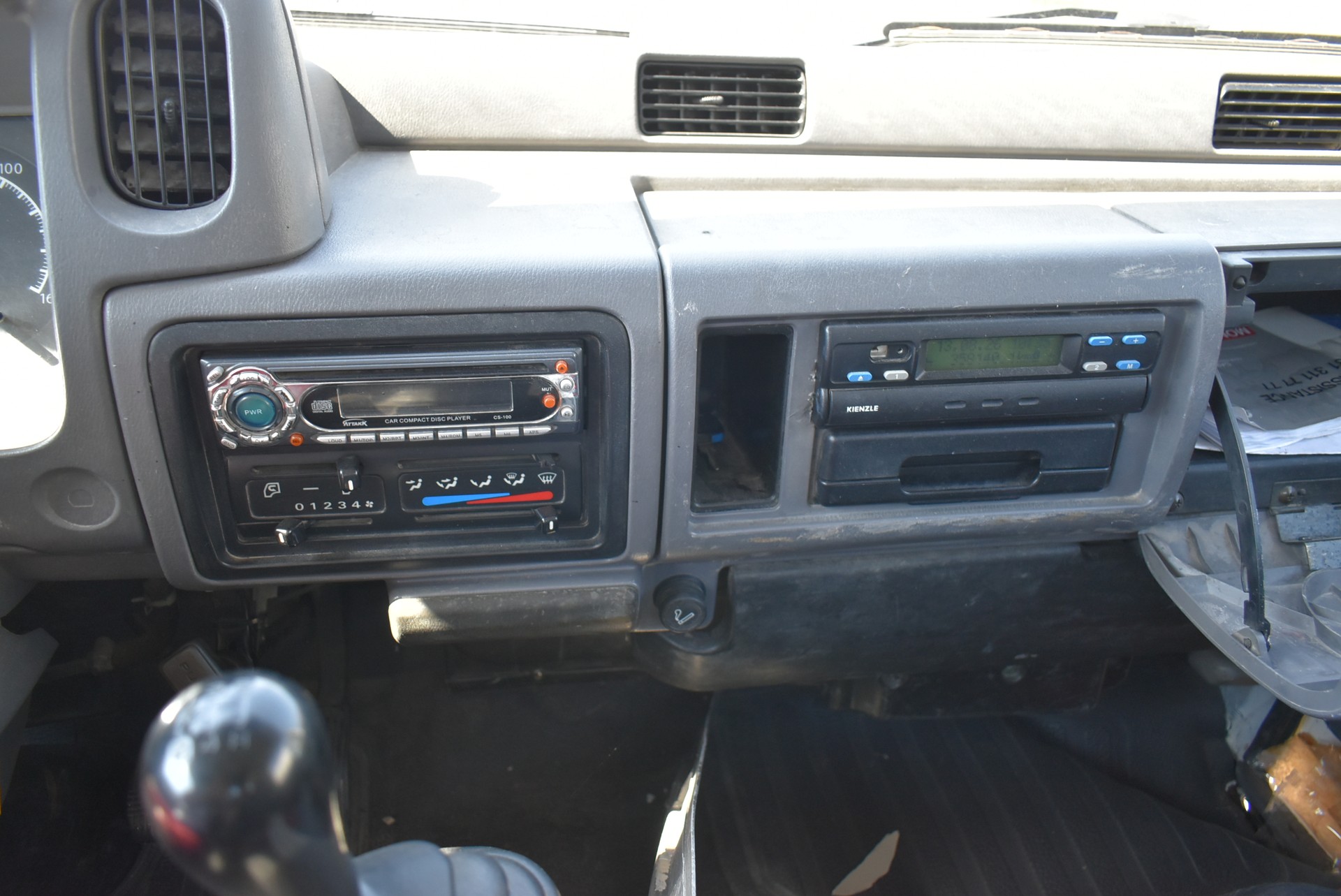 NISSAN CABSTAR 35.13-image-2