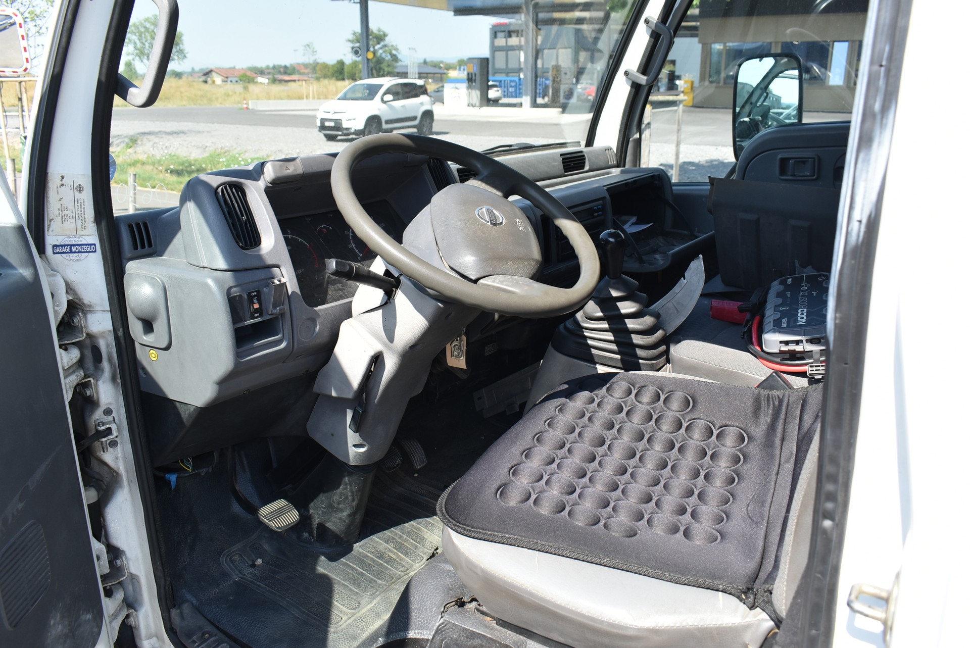 NISSAN CABSTAR 35.13-image-10