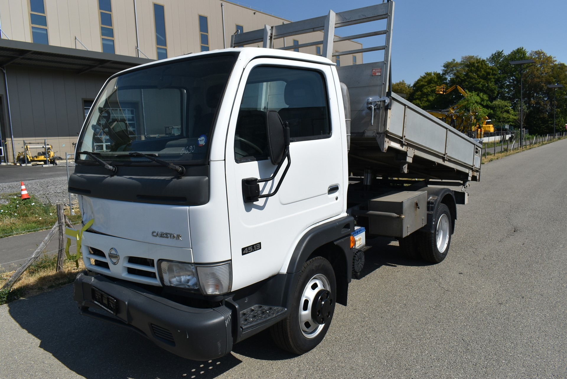 NISSAN CABSTAR 35.13-image-3