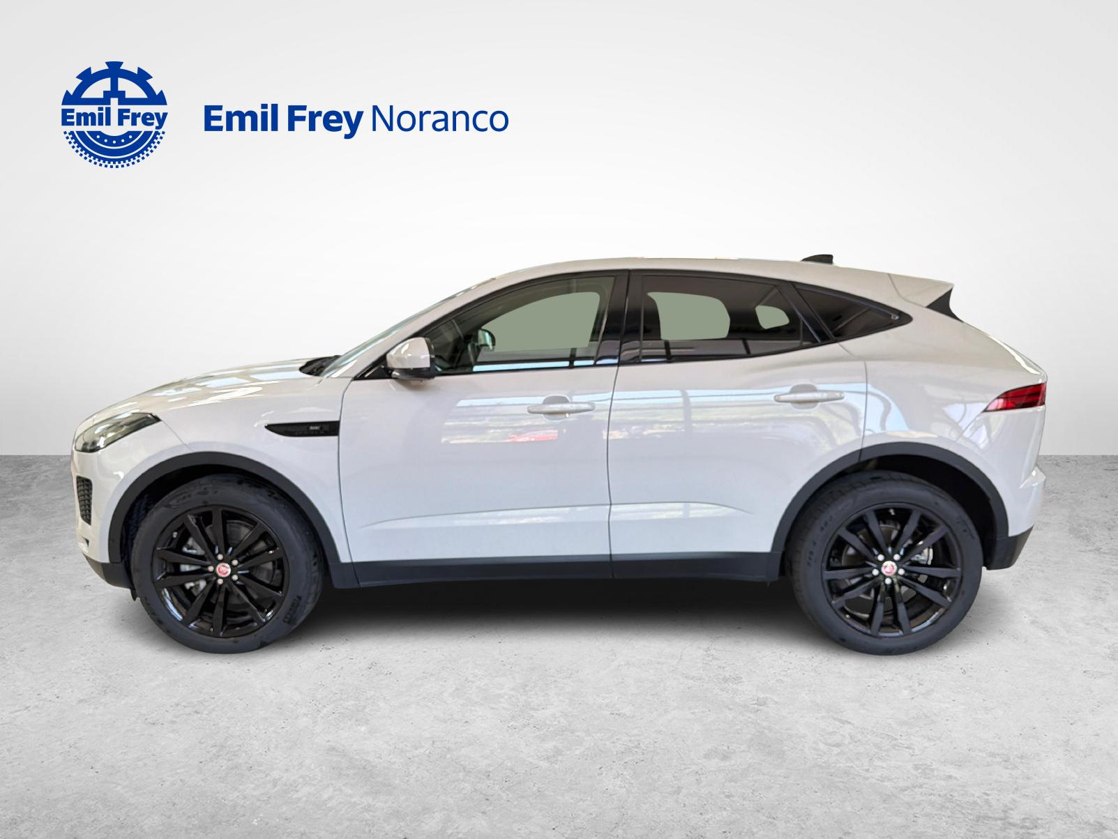 JAGUAR E-Pace 2.0 T 200 SE AWD - Pneumatici invernali inclusi-showroom-element-1