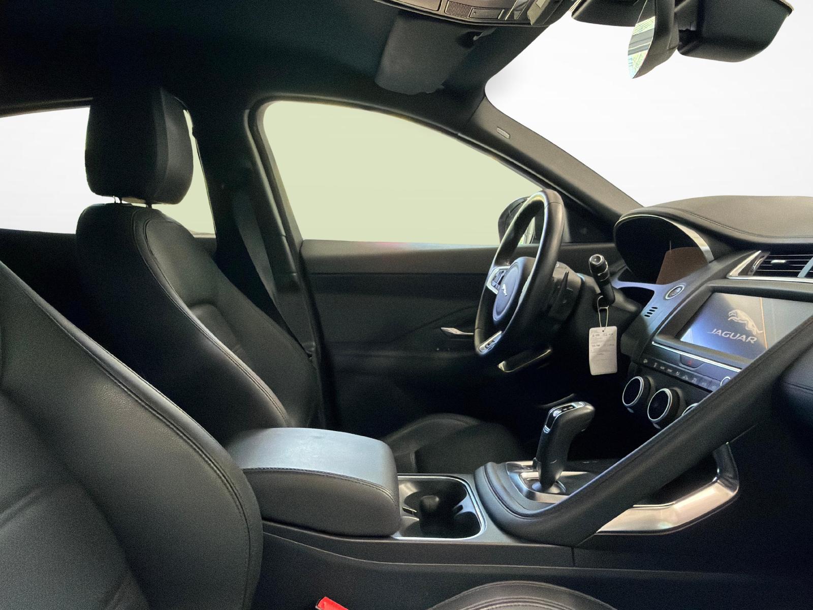 JAGUAR E-Pace 2.0 T 200 SE AWD - Pneumatici invernali inclusi-image-9
