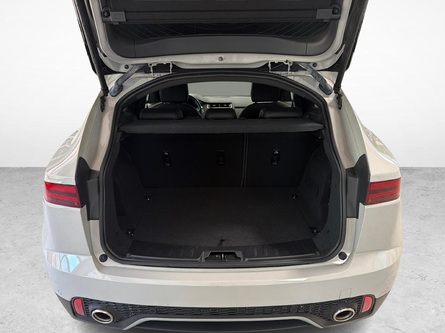 JAGUAR E-Pace 2.0 T 200 SE AWD - Pneumatici invernali inclusi-image-11