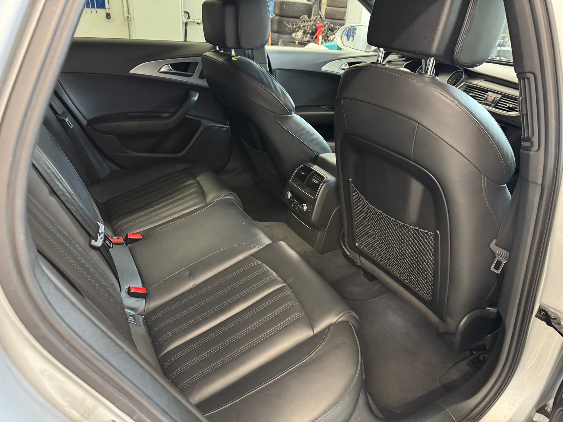 AUDI A6 Avant 3.0 TDI V6 quattro S-tronic-image-10