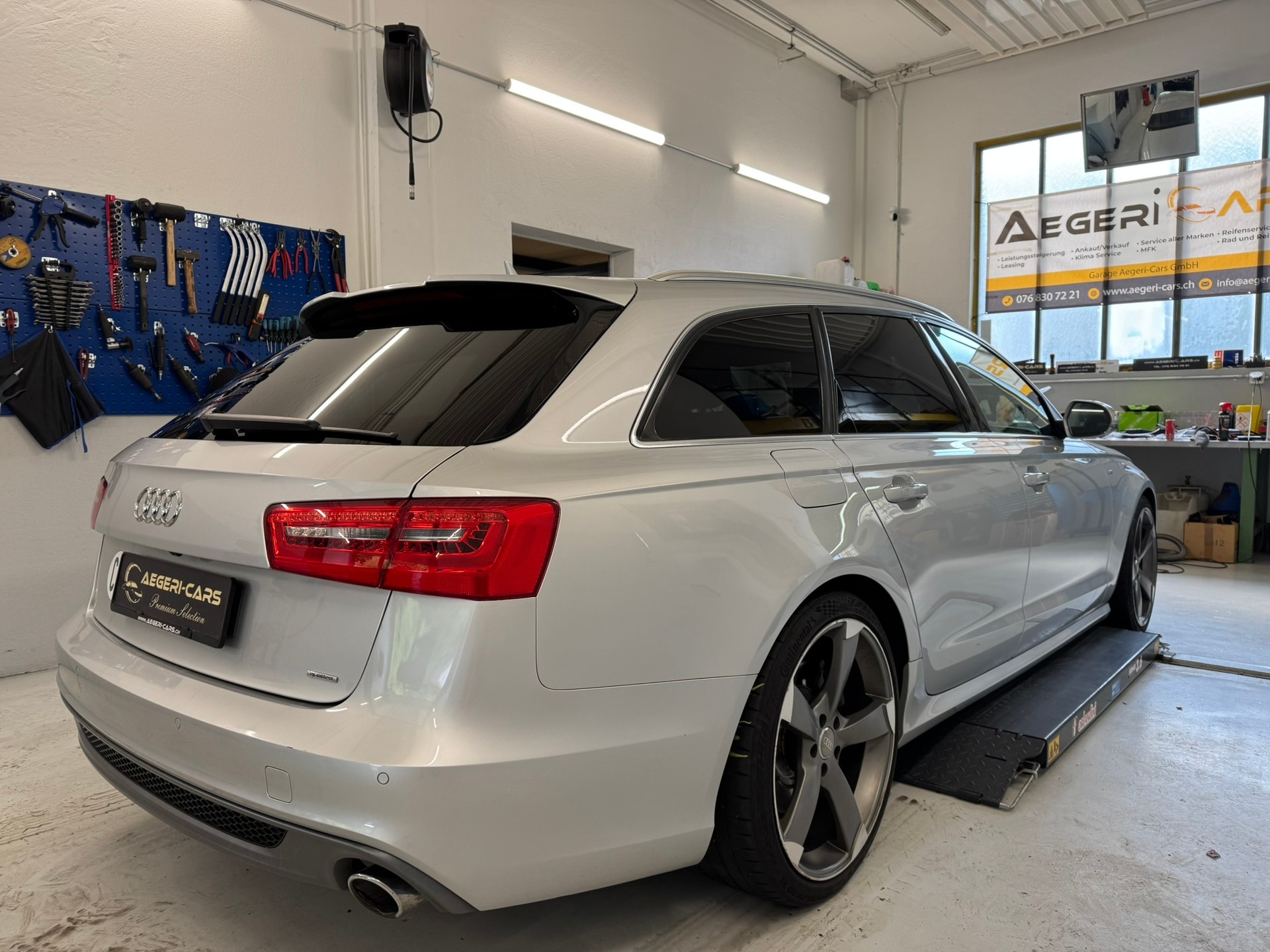 AUDI A6 Avant 3.0 TDI V6 quattro S-tronic-image-3