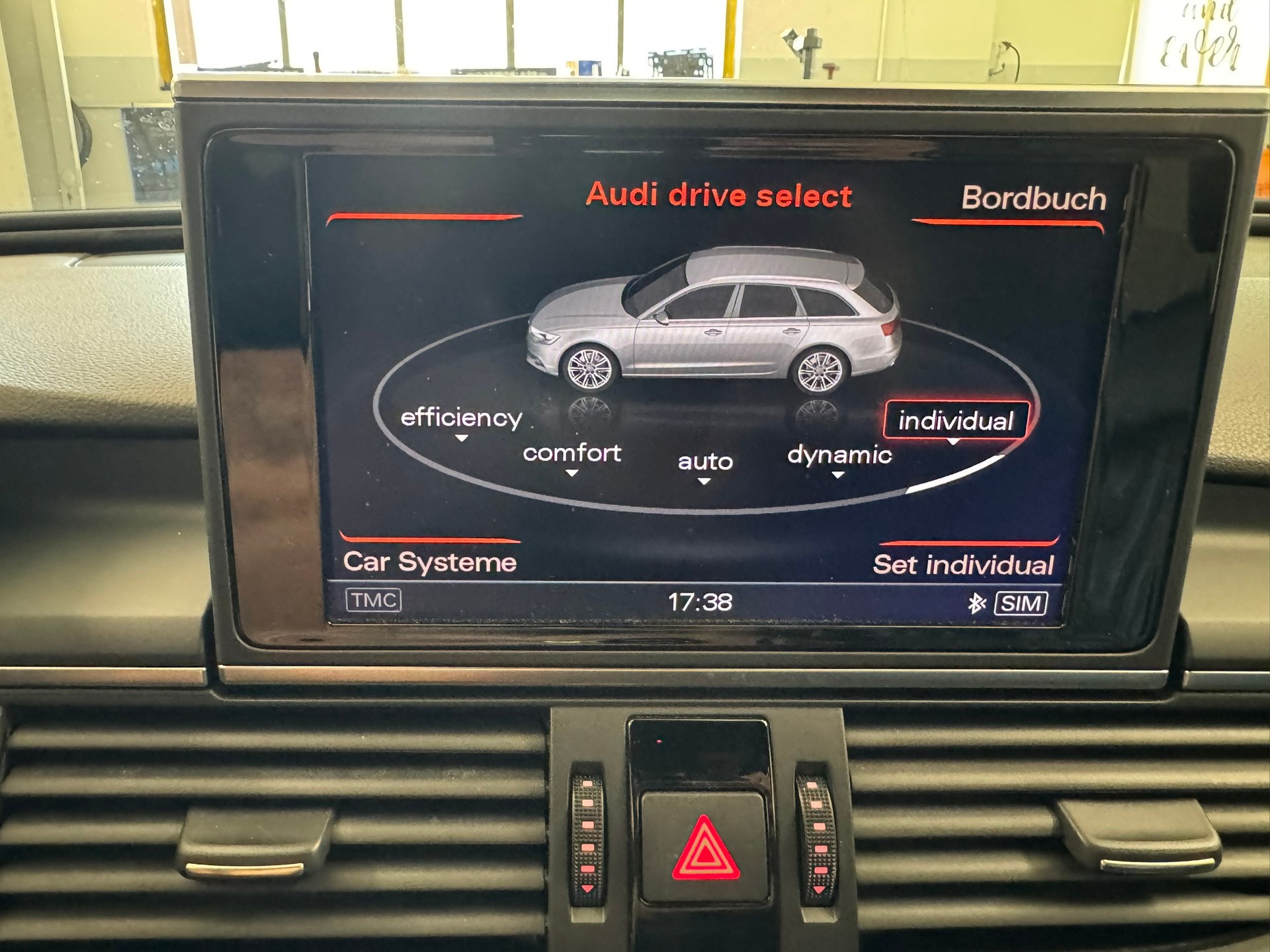 AUDI A6 Avant 3.0 TDI V6 quattro S-tronic-image-12