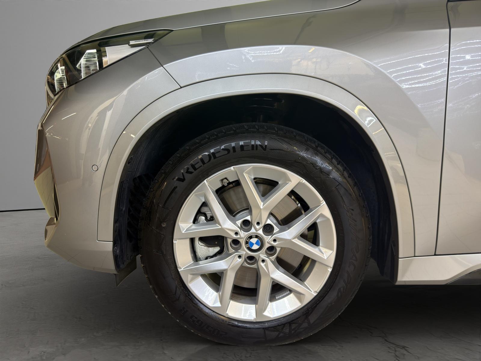 BMW X1 23i xDrive M-SportPaket-image-21